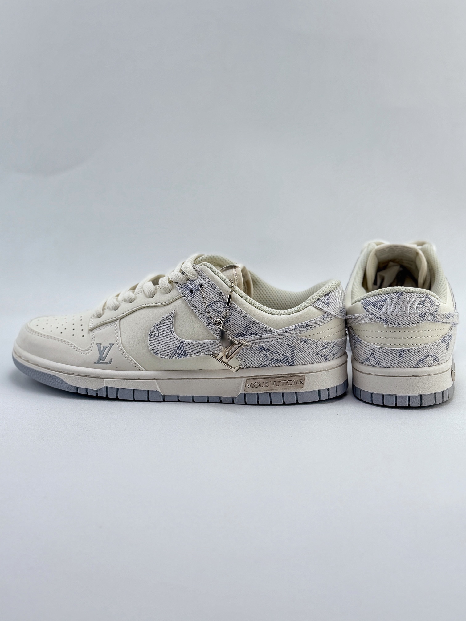 Nike SB Dunk Low x Louis Vuitton 白浅灰 DJ2024-010