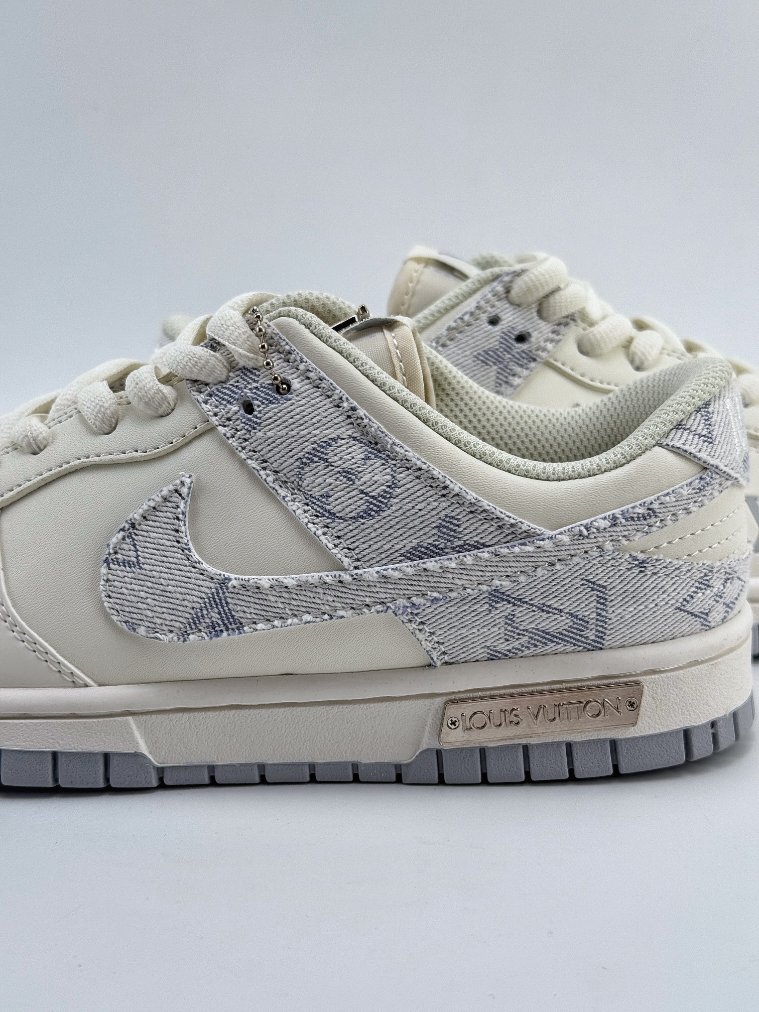 Nike SB Dunk Low x Louis Vuitton 白浅灰 DJ2024-010