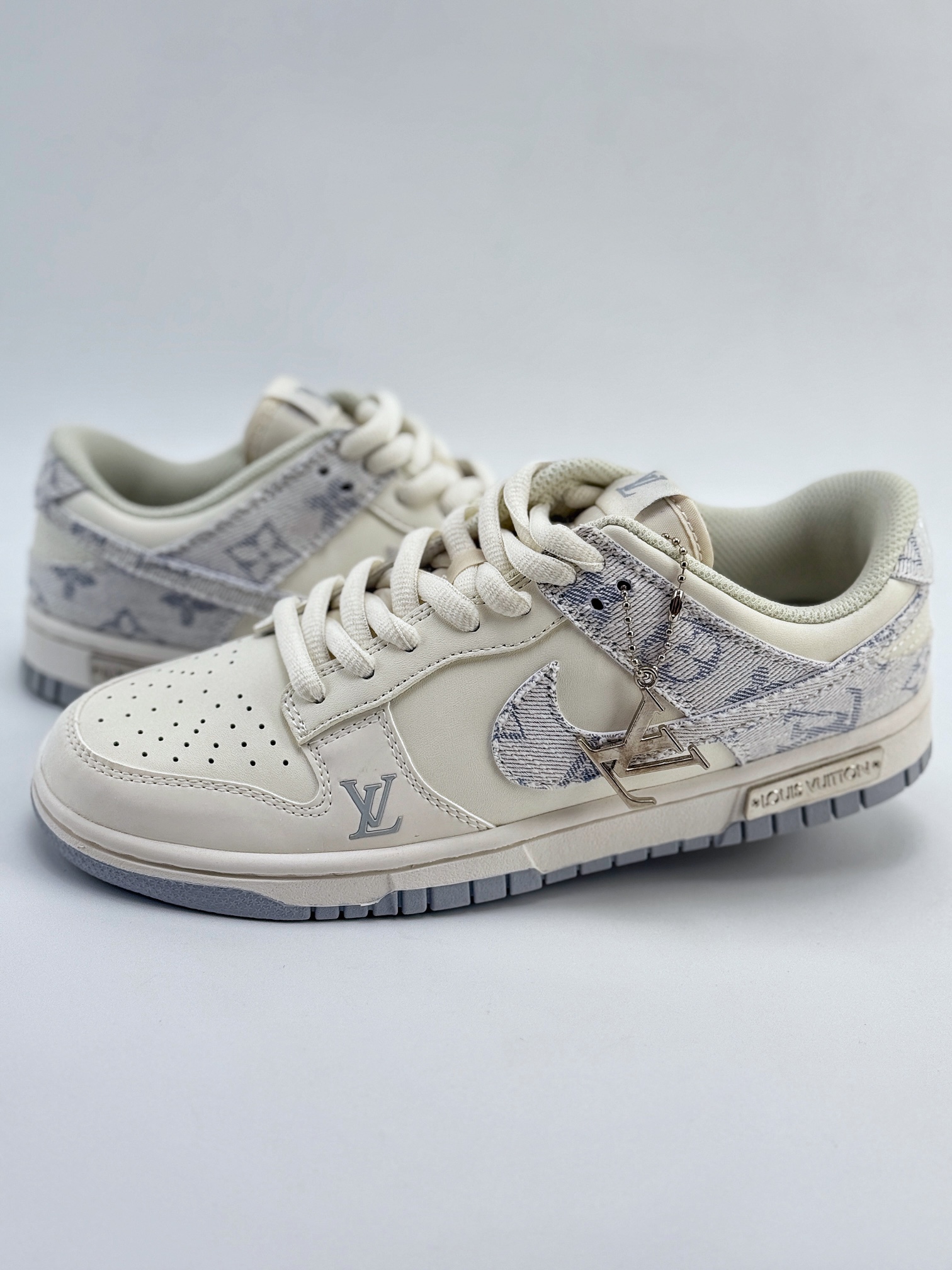 Nike SB Dunk Low x Louis Vuitton 白浅灰 DJ2024-010