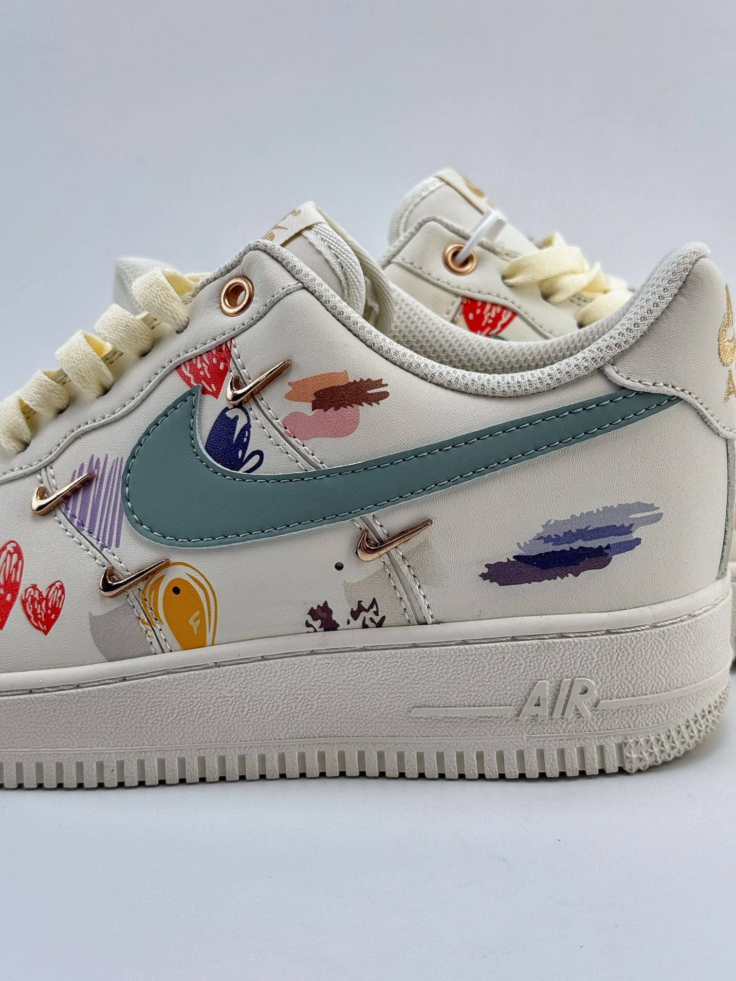 Nike Air Force 1 Low 07 薄荷曼波 七彩爱心 白金 ZH0316-040