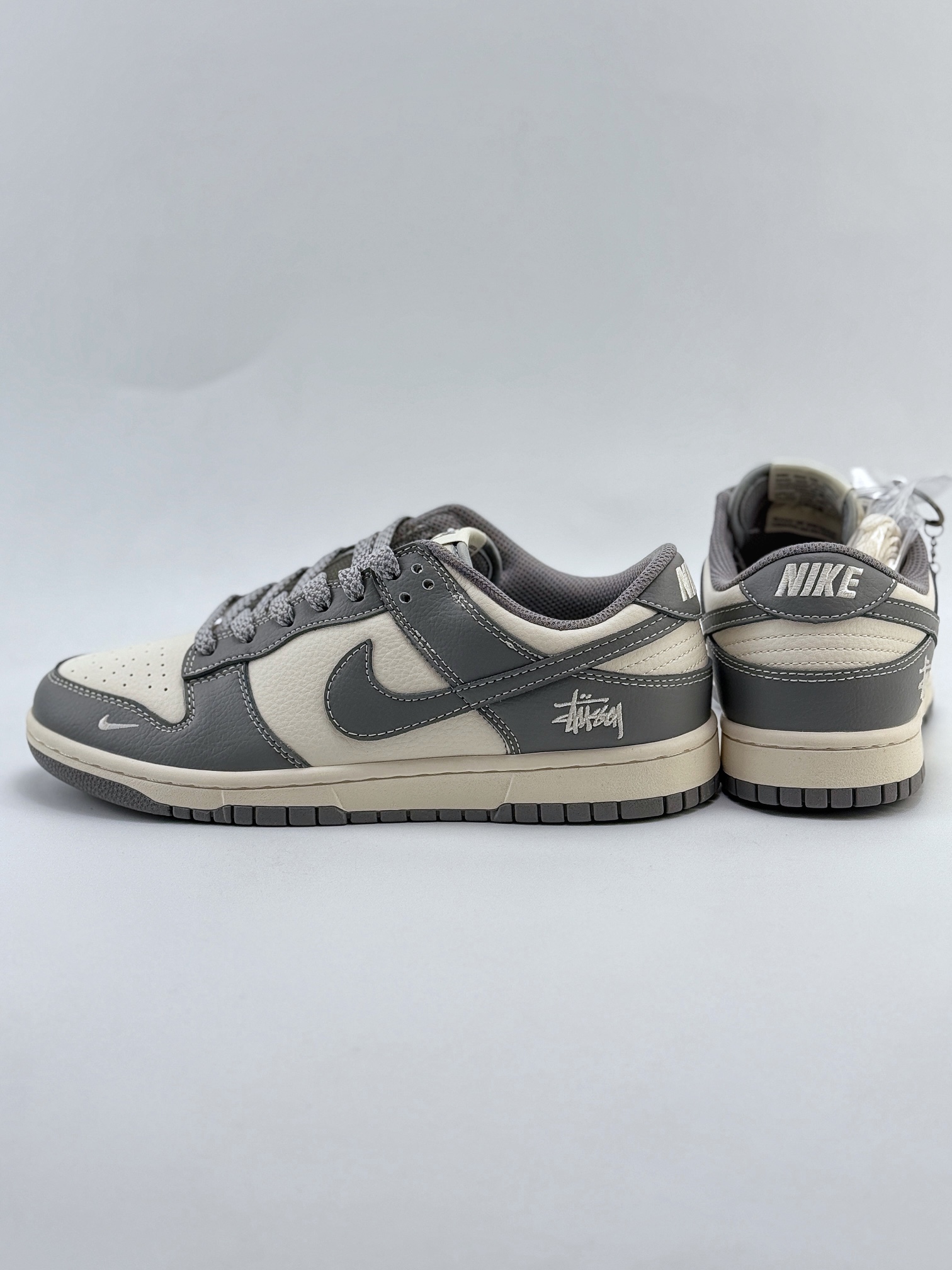 Nike SB Dunk Low x Stussy 灰白小钩满天星 BB9898-007