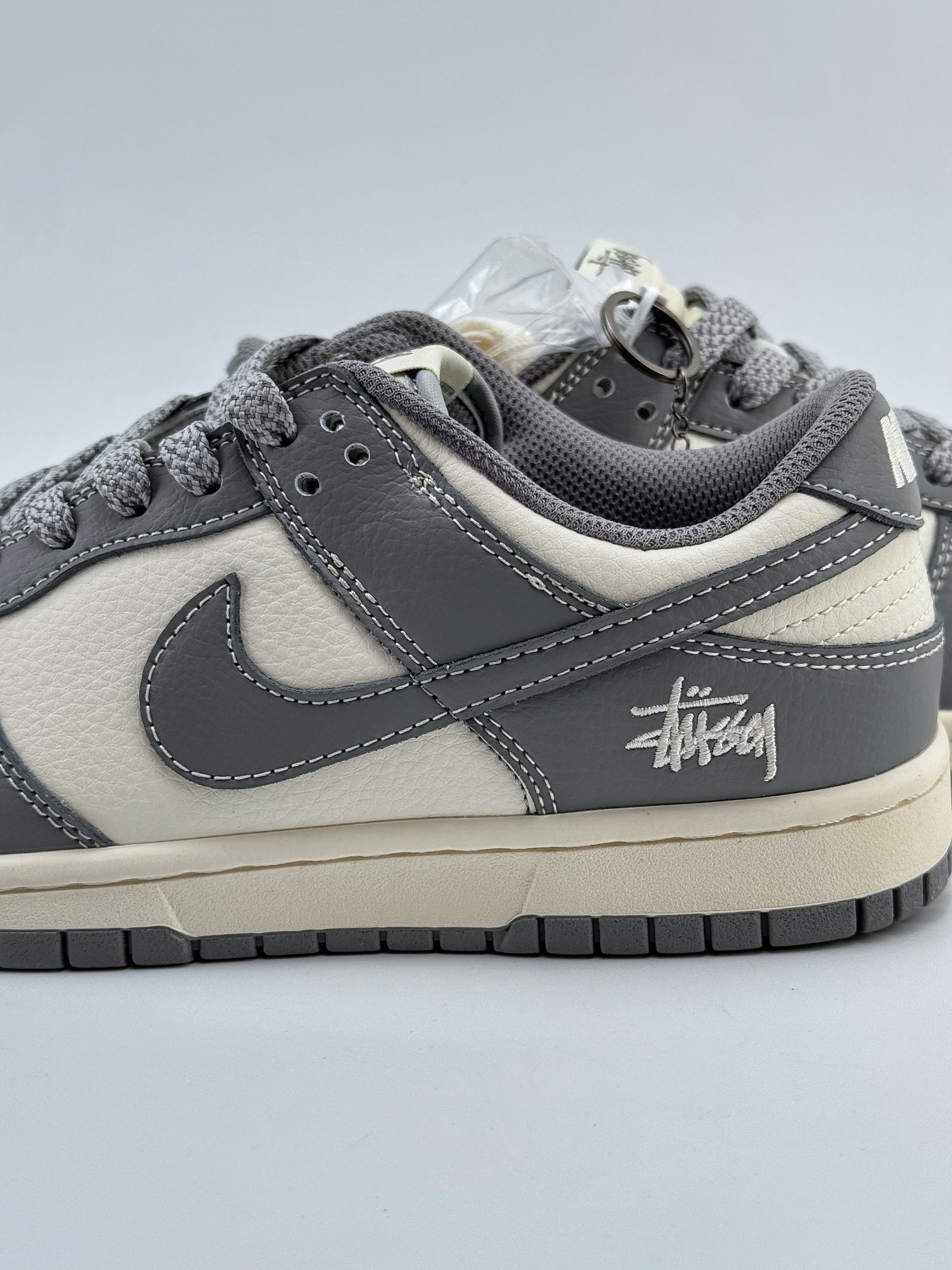 Nike SB Dunk Low x Stussy 灰白小钩满天星 BB9898-007