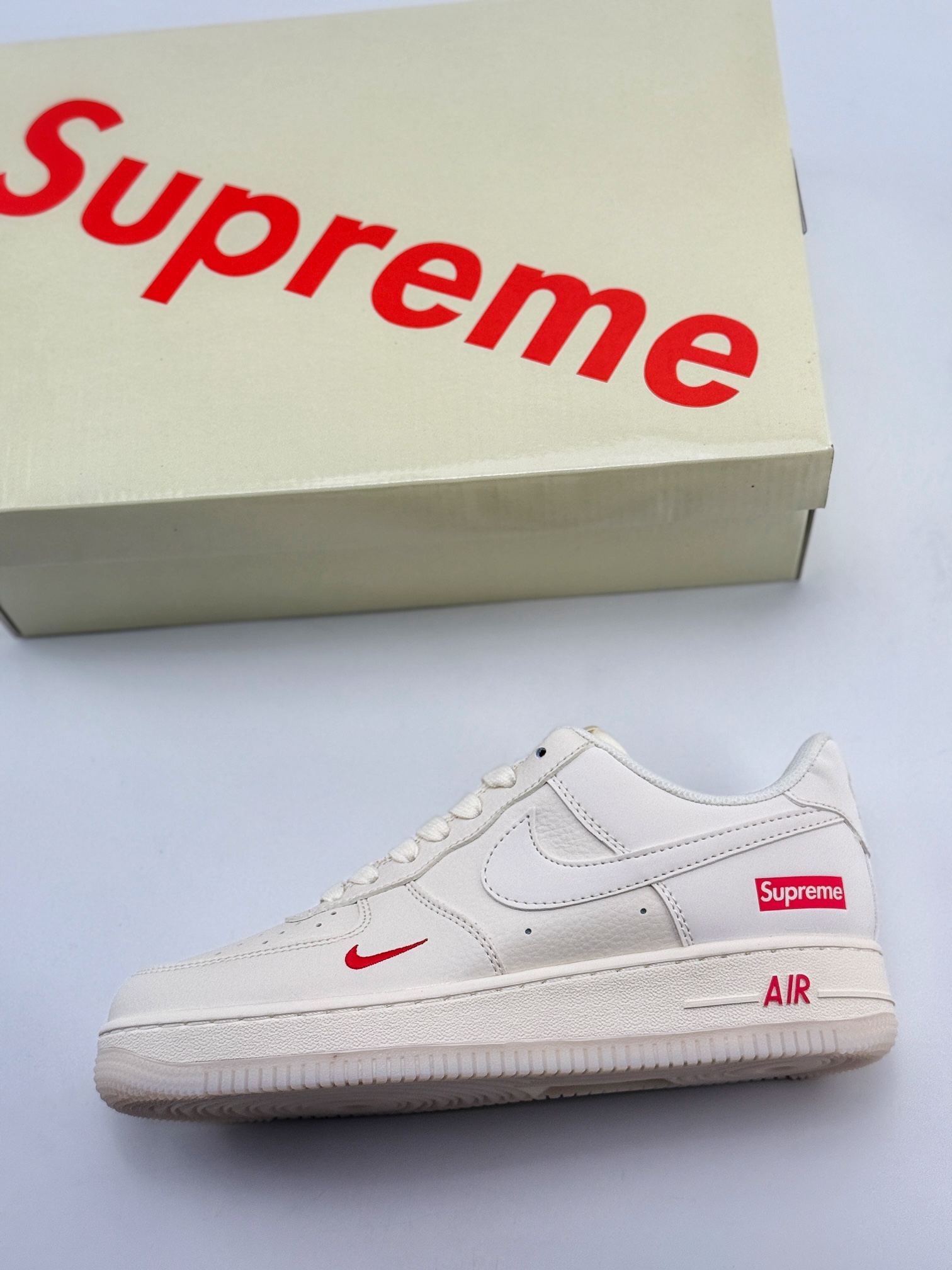 Nike Air Force 1 Low 07 x Supreme 米红小钩  BB7577-214