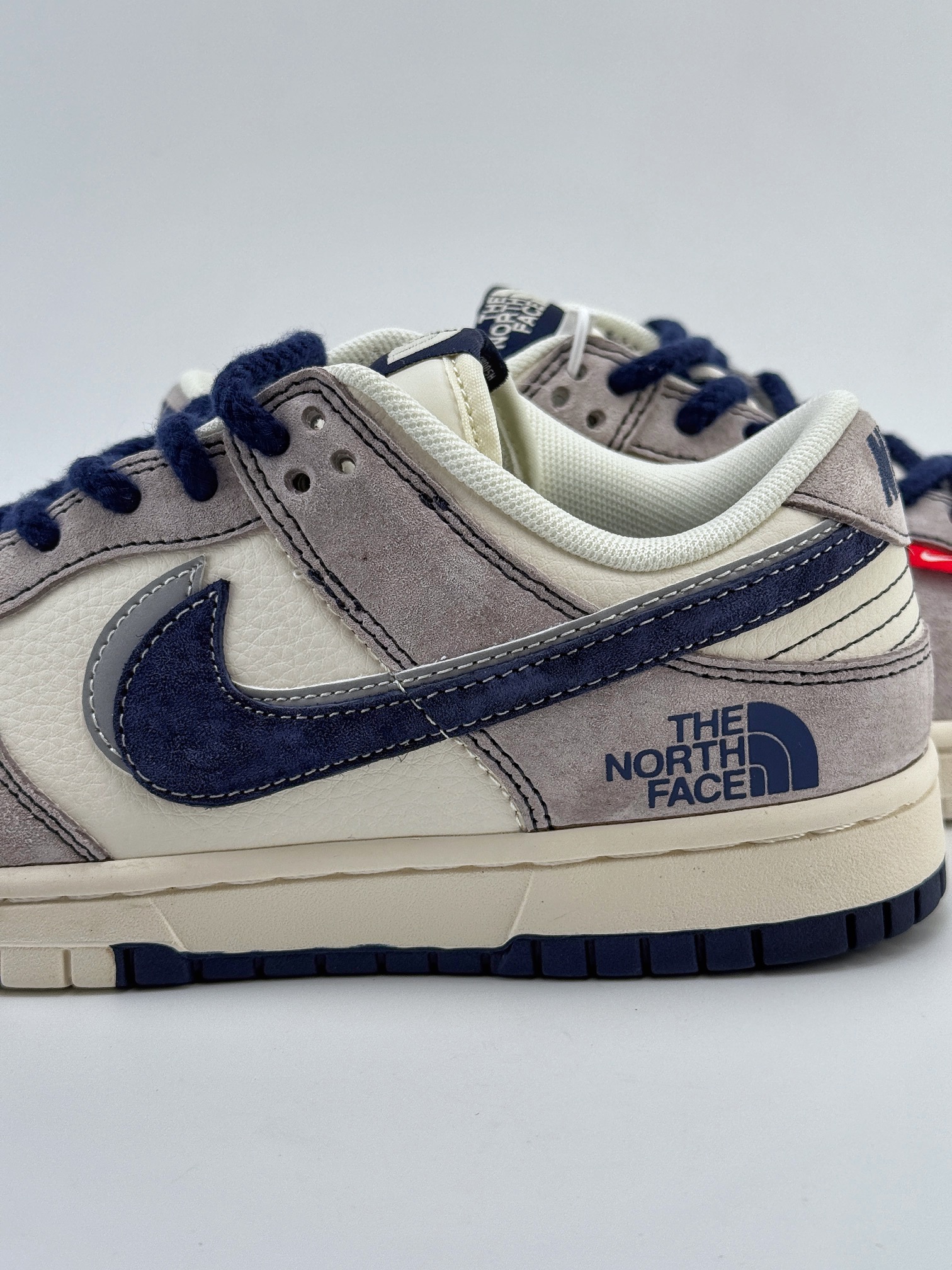 Nike SB Dunk Low x The North Face 米灰蓝双钩  SJ1089-010