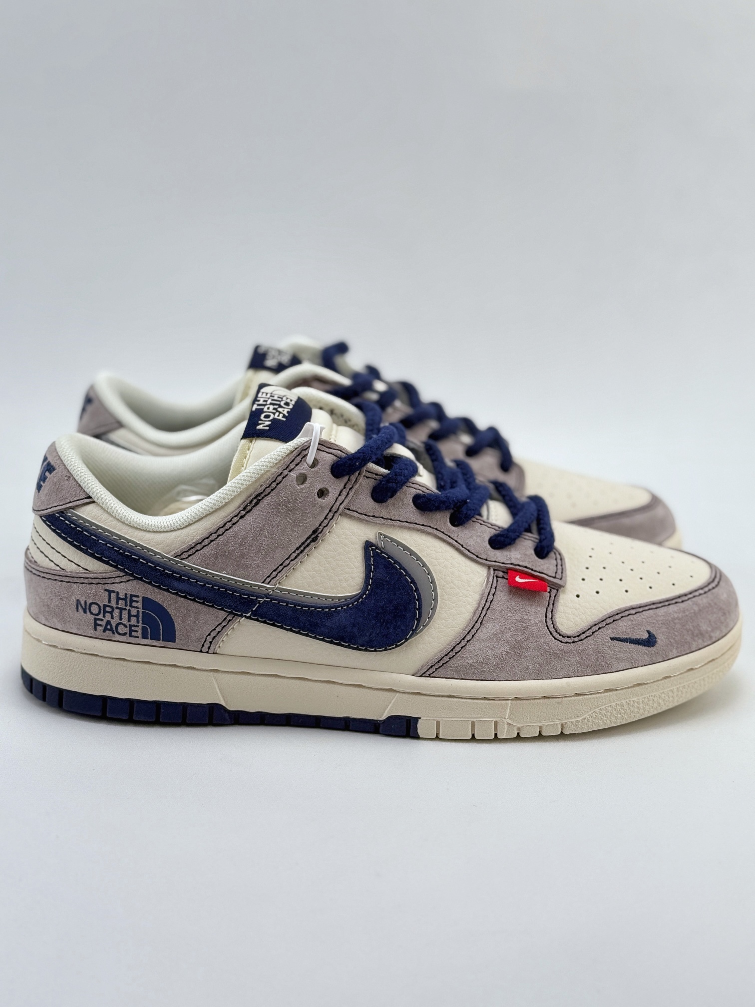 Nike SB Dunk Low x The North Face 米灰蓝双钩  SJ1089-010