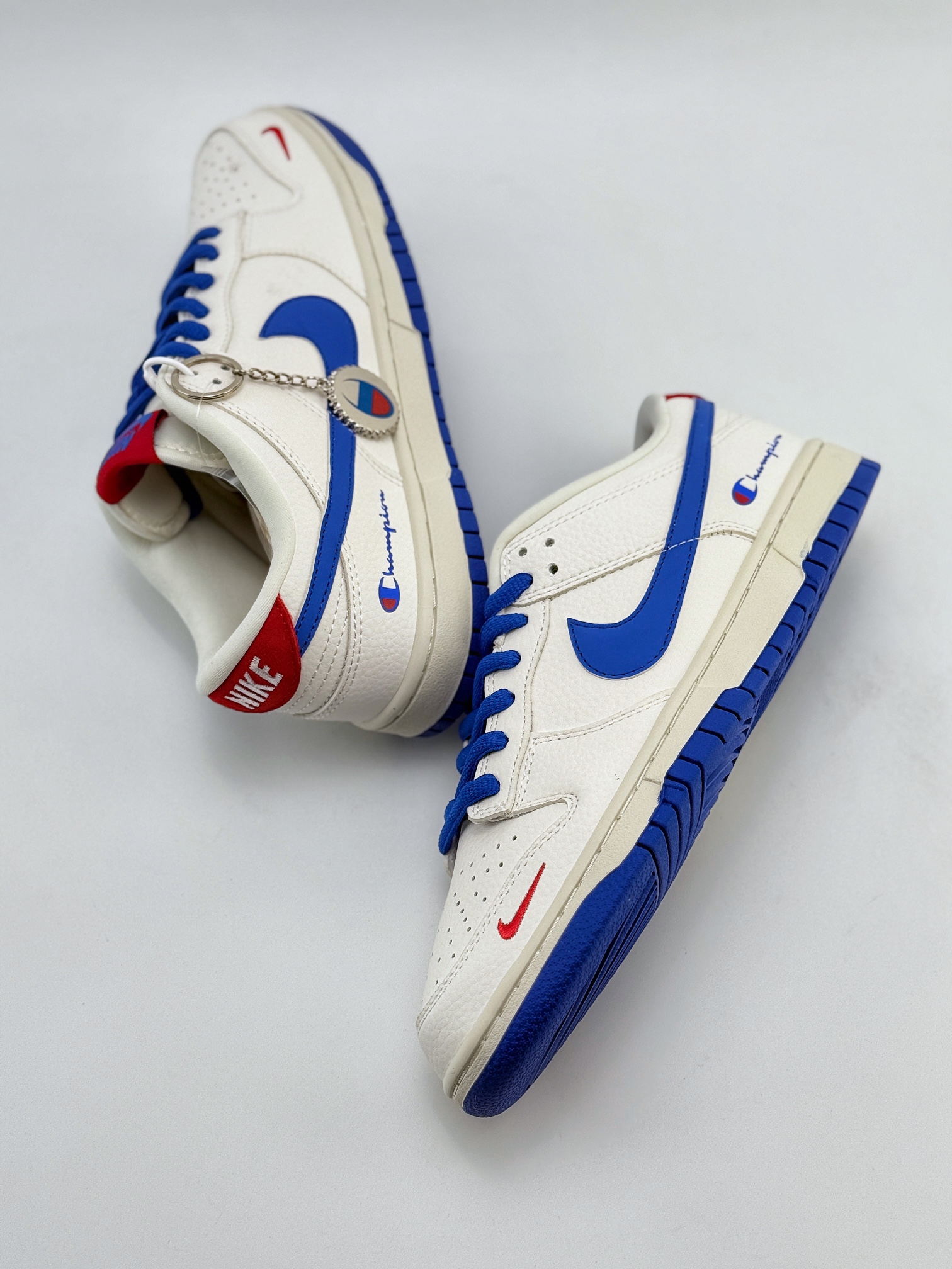 Nike SB Dunk Low x Champion 白蓝红小钩  KK1333-001