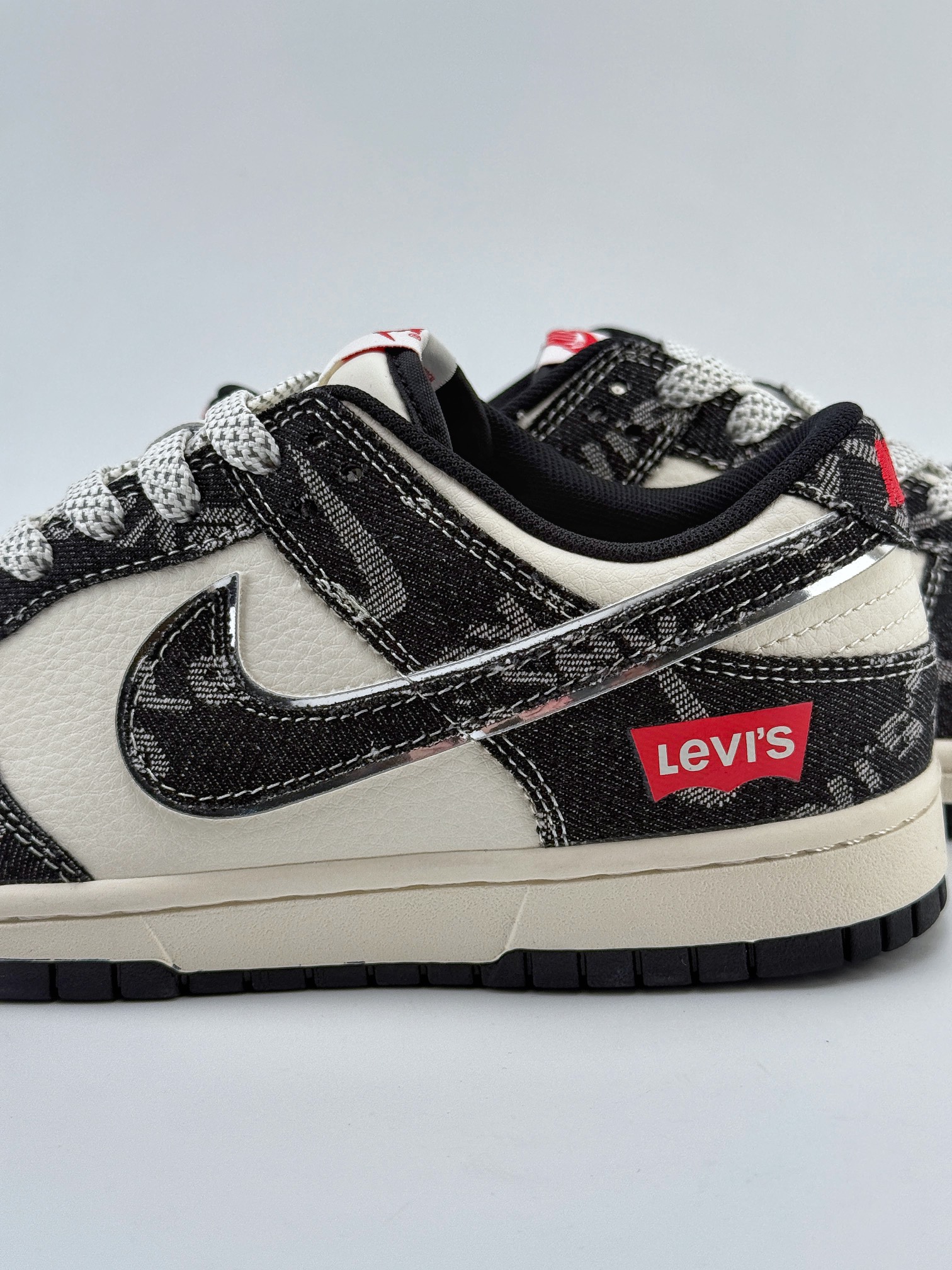 Nike SB Dunk Low x Levi's 米黑牛仔布满天星  XX2025-109