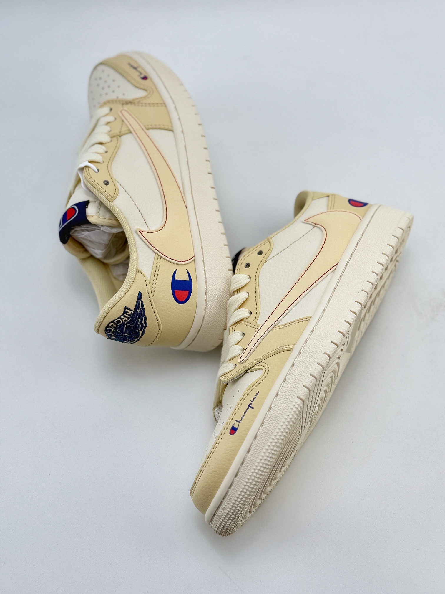 Travis Scott x Nike Air Jordan 1 Low x Champion 米黄 Air Jordan 1 Low 反转米蓝倒钩  QY1188-123