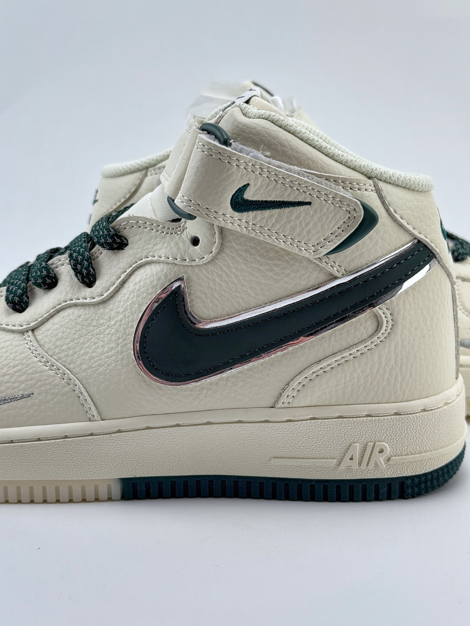 Nike Air Force 1 Mid 07 白绿满天星 XL0236-235