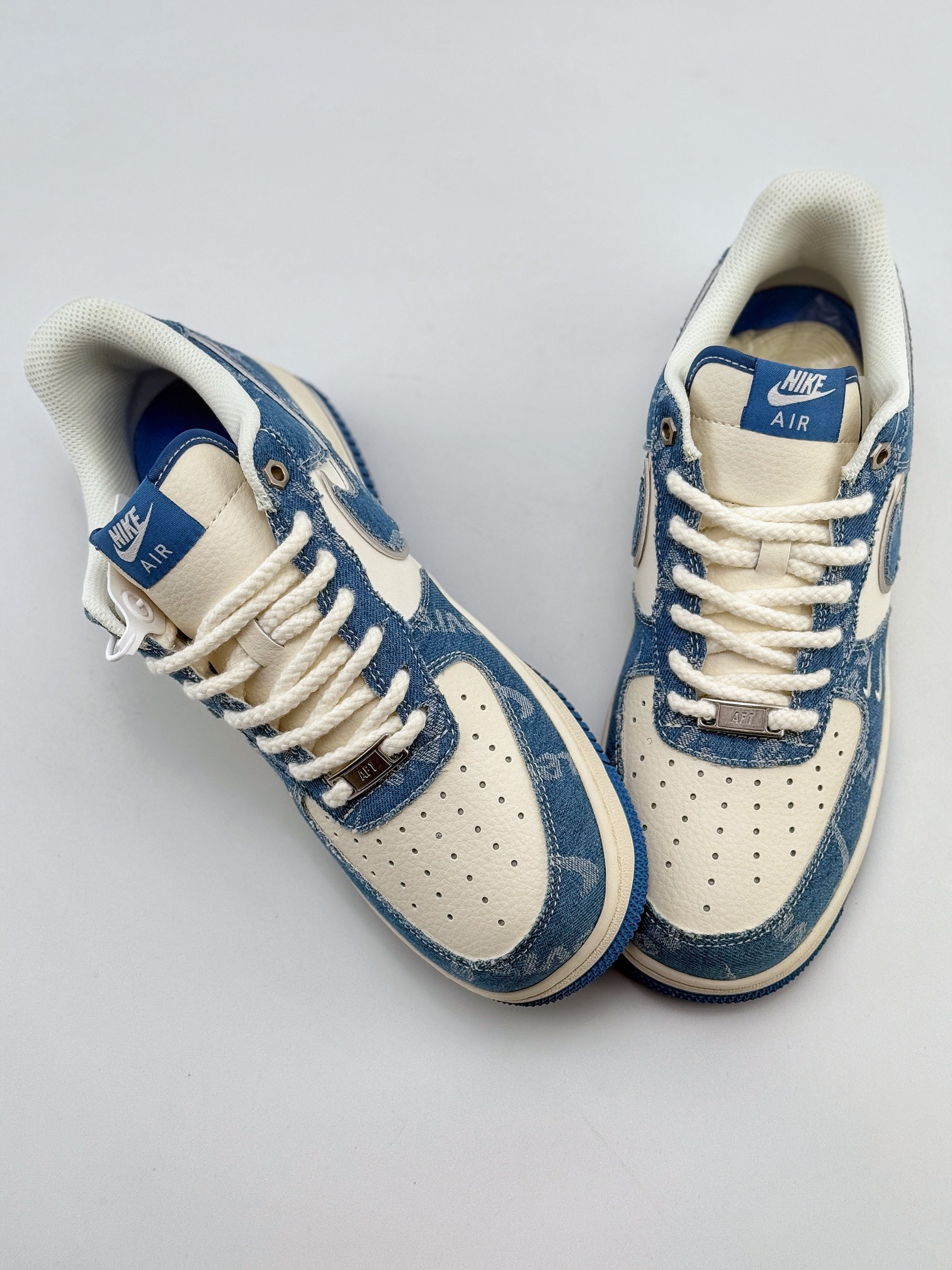 Nike Air Force 1 Low 07 x Levi's 白蓝牛仔布  SJ6698-003