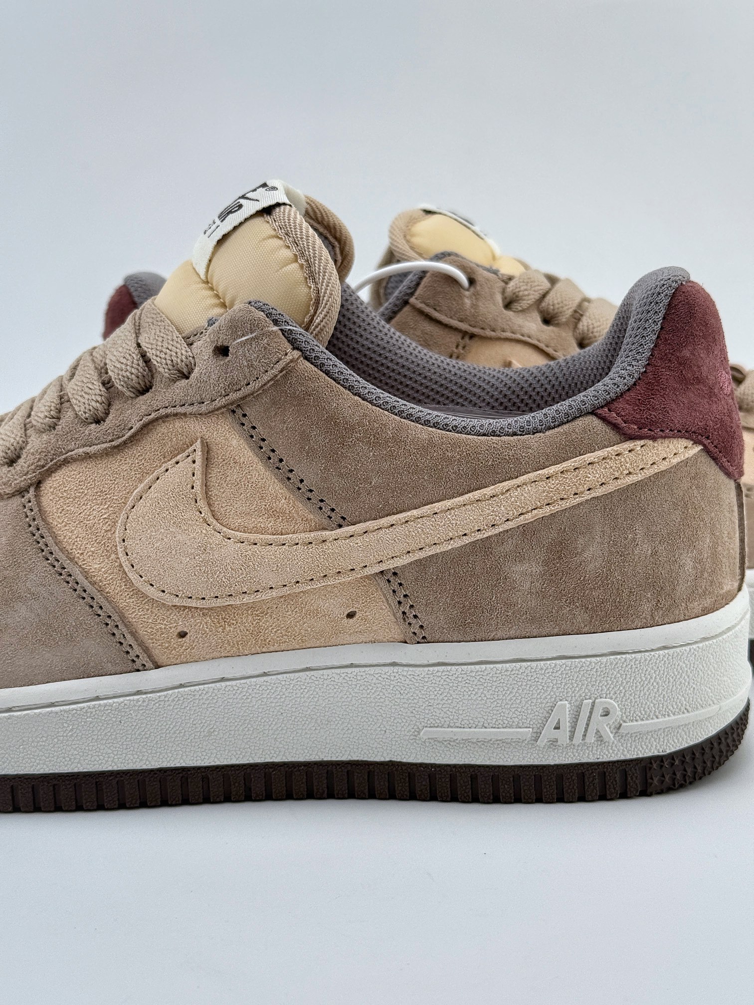 Nike Air Force 1 Low 07 路飞 米棕翻毛  LF8989-222