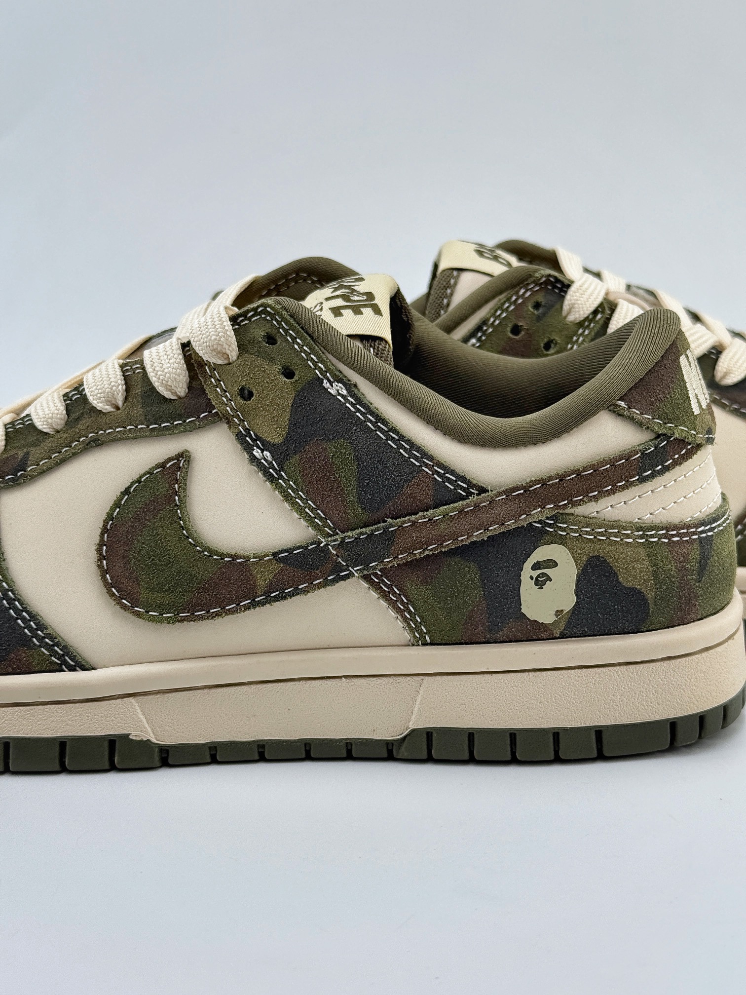 Nike SB Dunk Low x BAPE 米黄迷彩军绿  CH6336-230