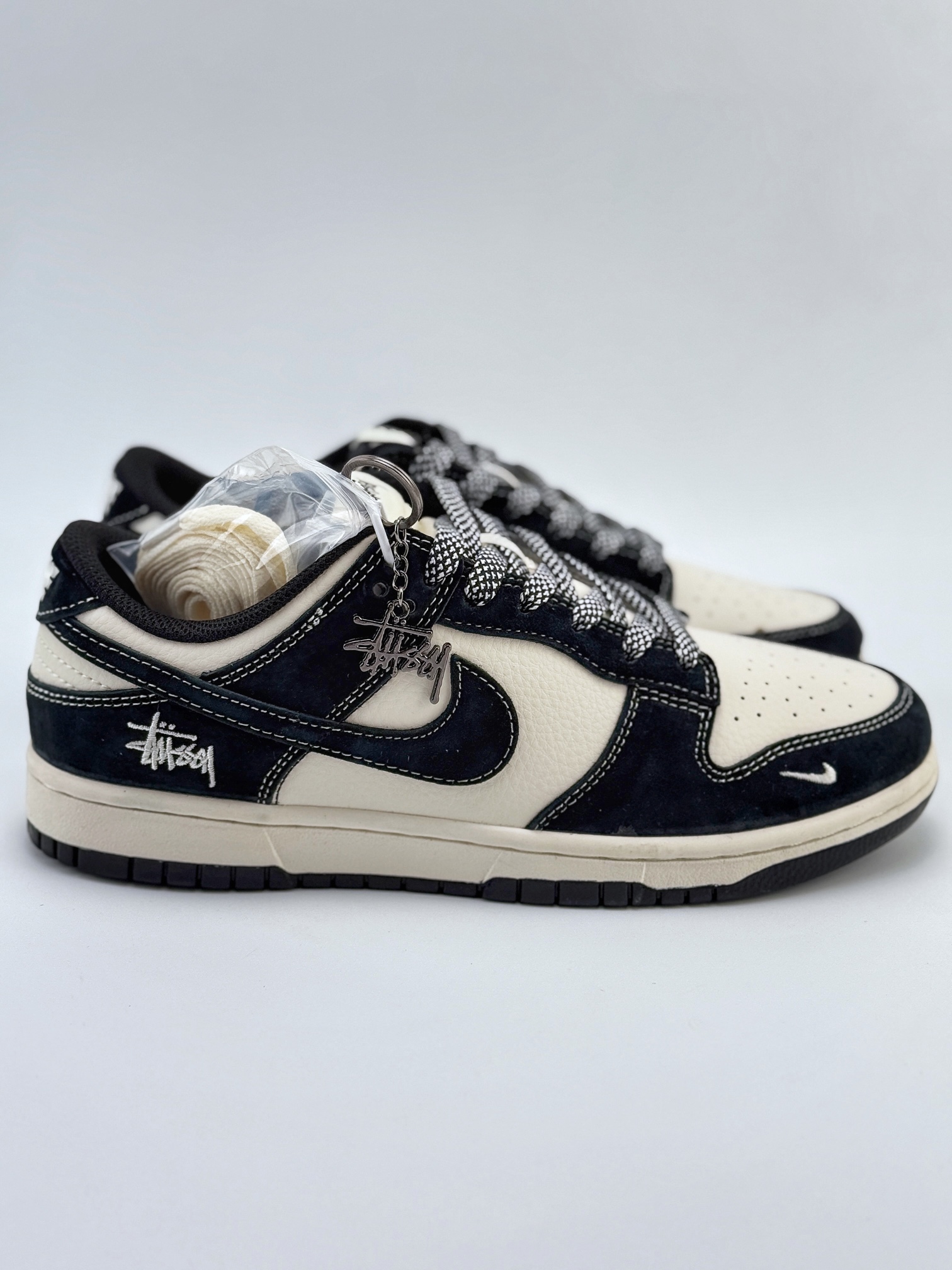 Nike SB Dunk Low x Stussy 米黑满天星 BB9898-008