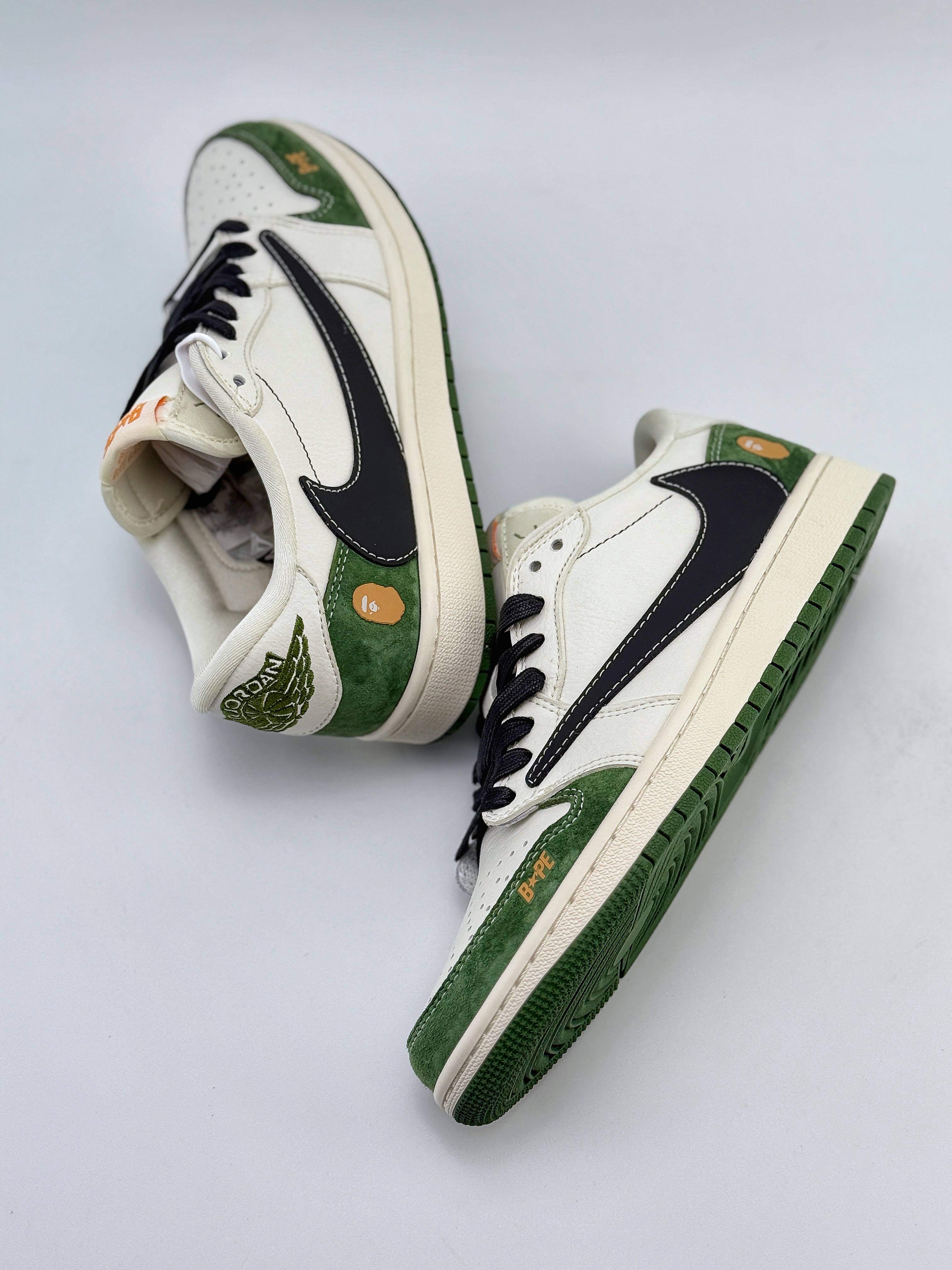 Travis Scott x Nike Air Jordan 1 Low x BAPE 米绿黑 Air Jordan 1 Low 反转米绿黑倒钩  XY2688-107