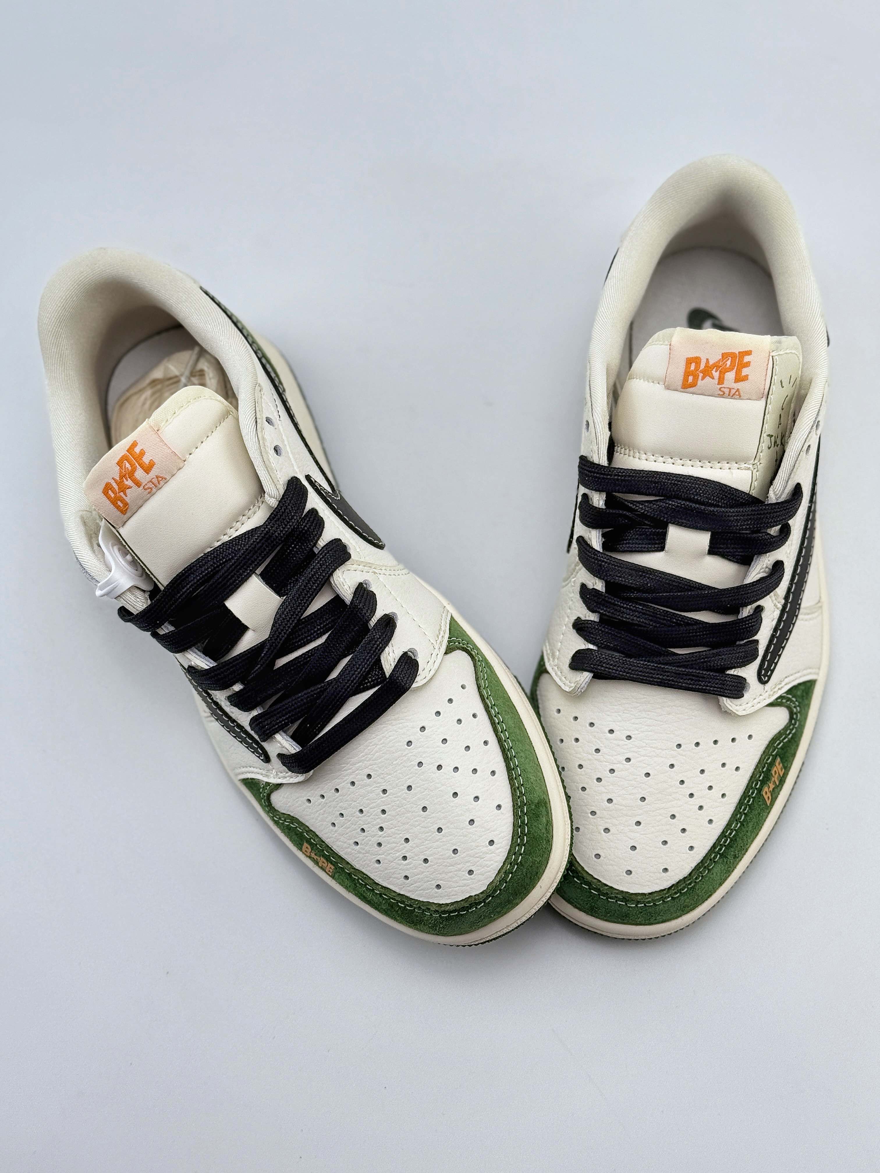 Travis Scott x Nike Air Jordan 1 Low x BAPE 米绿黑 Air Jordan 1 Low 反转米绿黑倒钩  XY2688-107