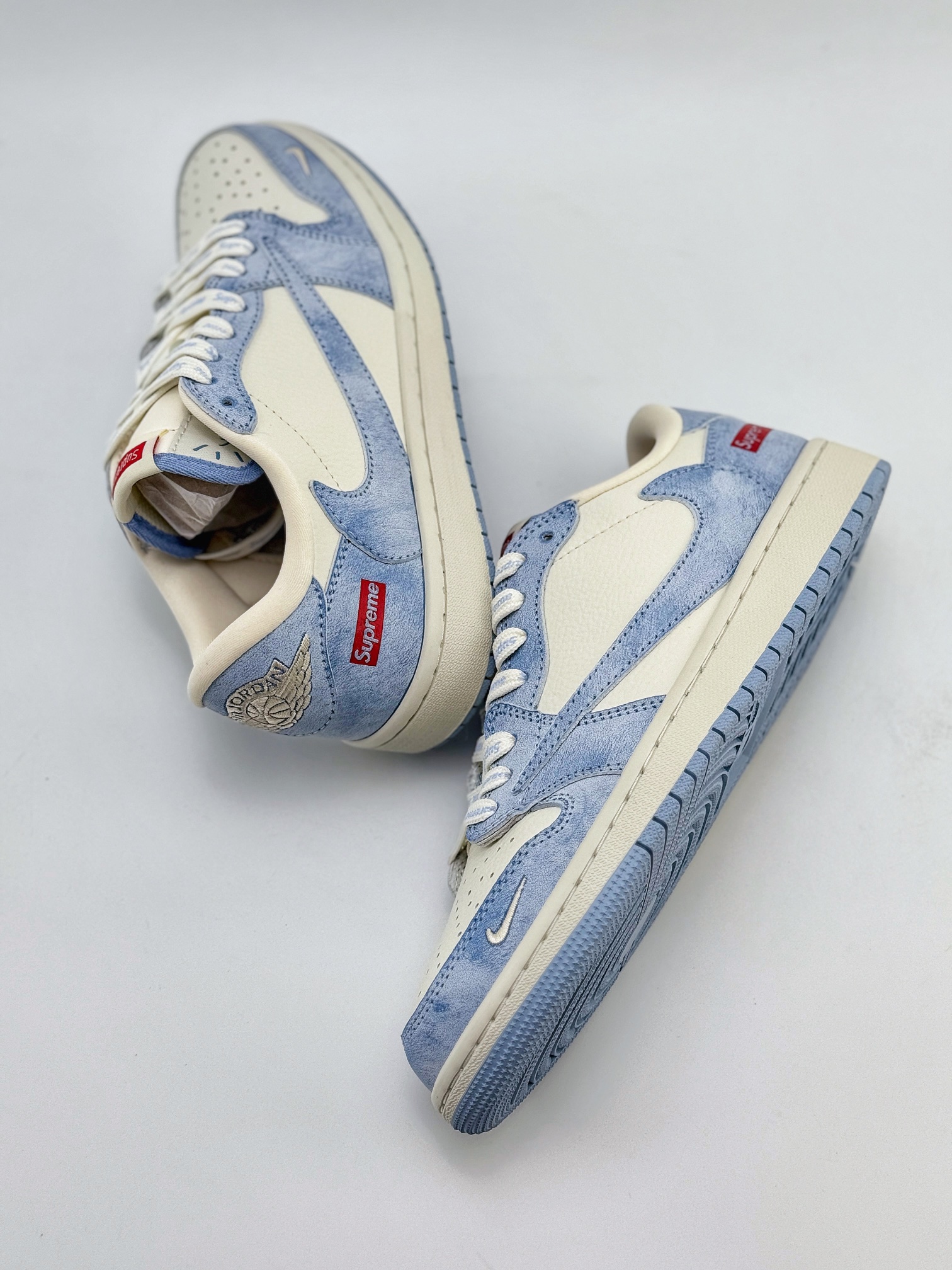 Travis Scott x Nike Air Jordan 1 Low x Supreme 米蓝 Air Jordan 1 Low 反转米蓝小钩倒钩  CH6336-010