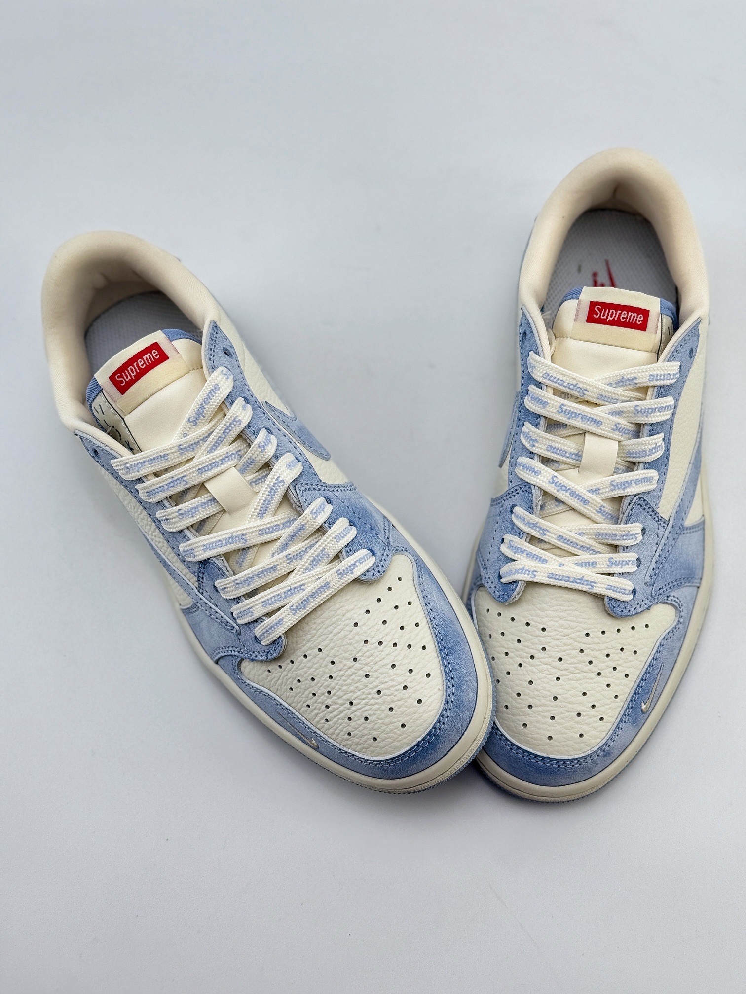 Travis Scott x Nike Air Jordan 1 Low x Supreme 米蓝 Air Jordan 1 Low 反转米蓝小钩倒钩  CH6336-010