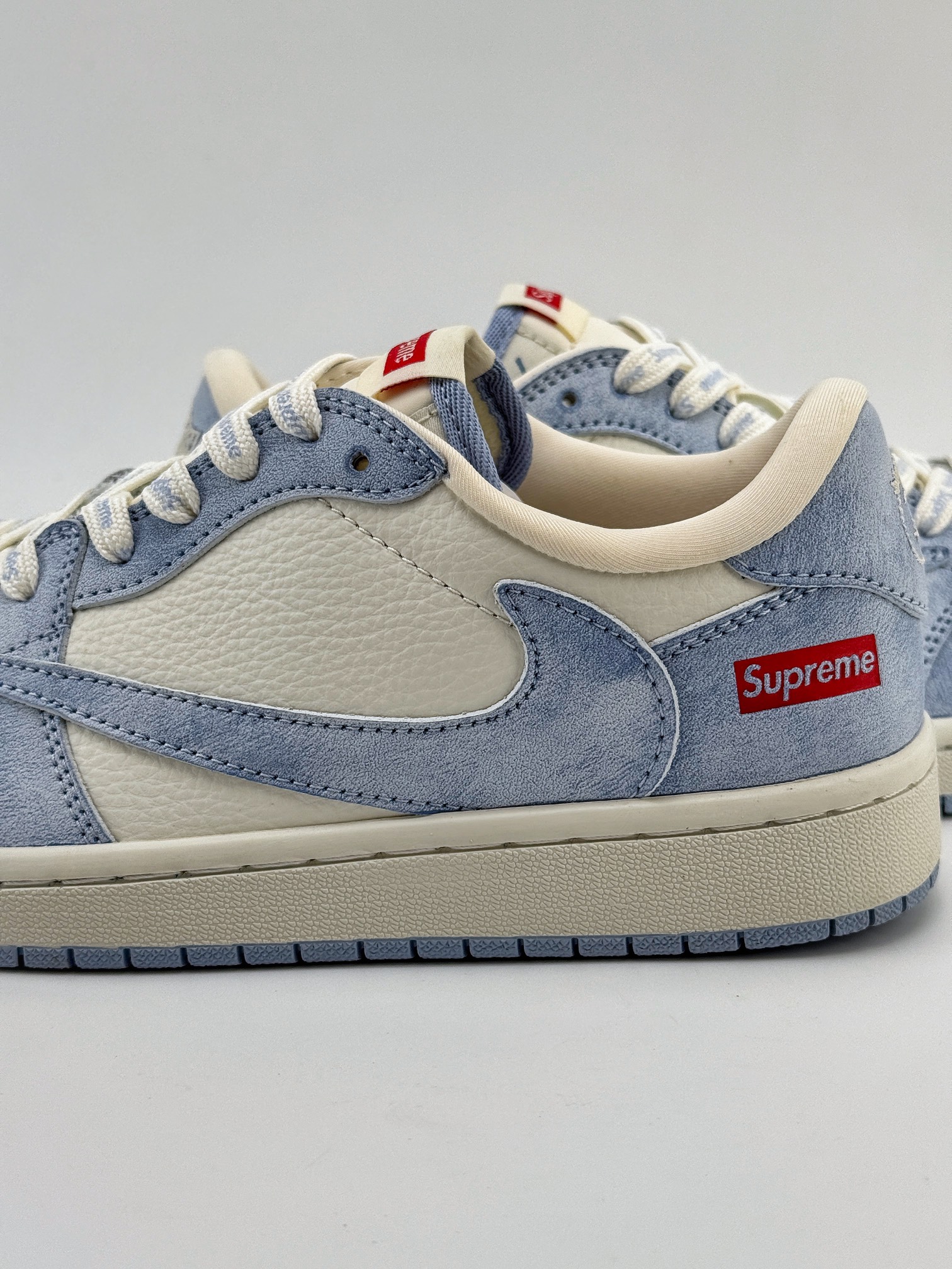 Travis Scott x Nike Air Jordan 1 Low x Supreme 米蓝 Air Jordan 1 Low 反转米蓝小钩倒钩  CH6336-010