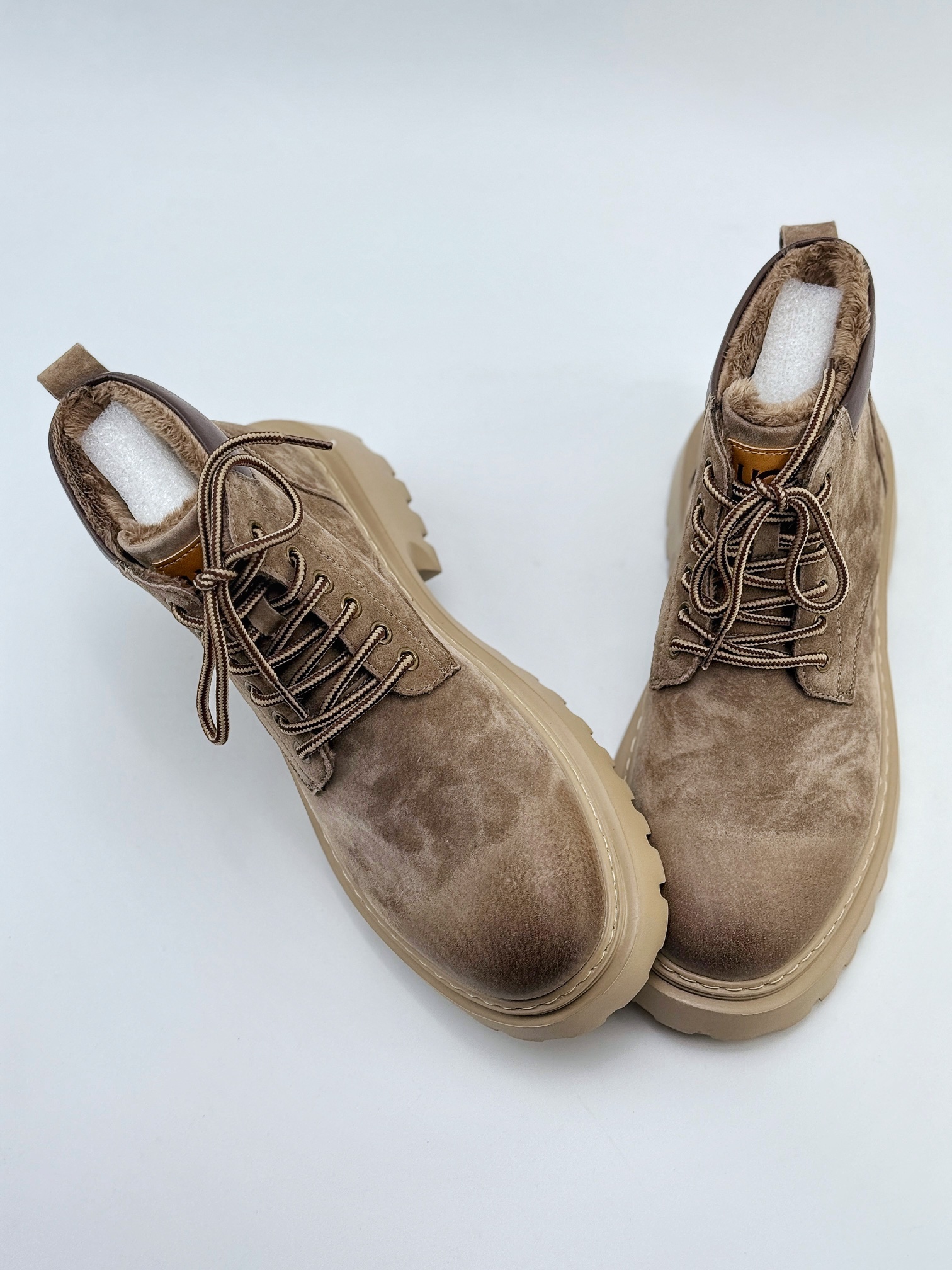 新货UGG 2024秋冬新品（毛绒一体内里保暖锁热） 秋冬必备 户外中帮休闲马丁靴雪地靴系列