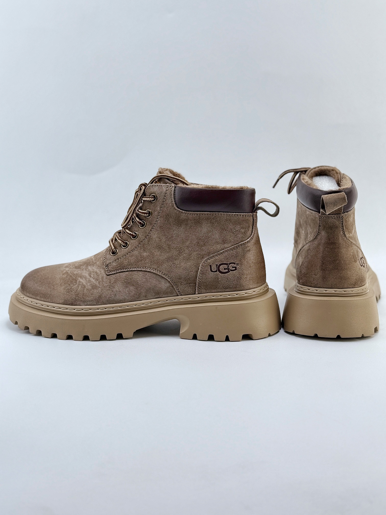 新货UGG 2024秋冬新品（毛绒一体内里保暖锁热） 秋冬必备 户外中帮休闲马丁靴雪地靴系列