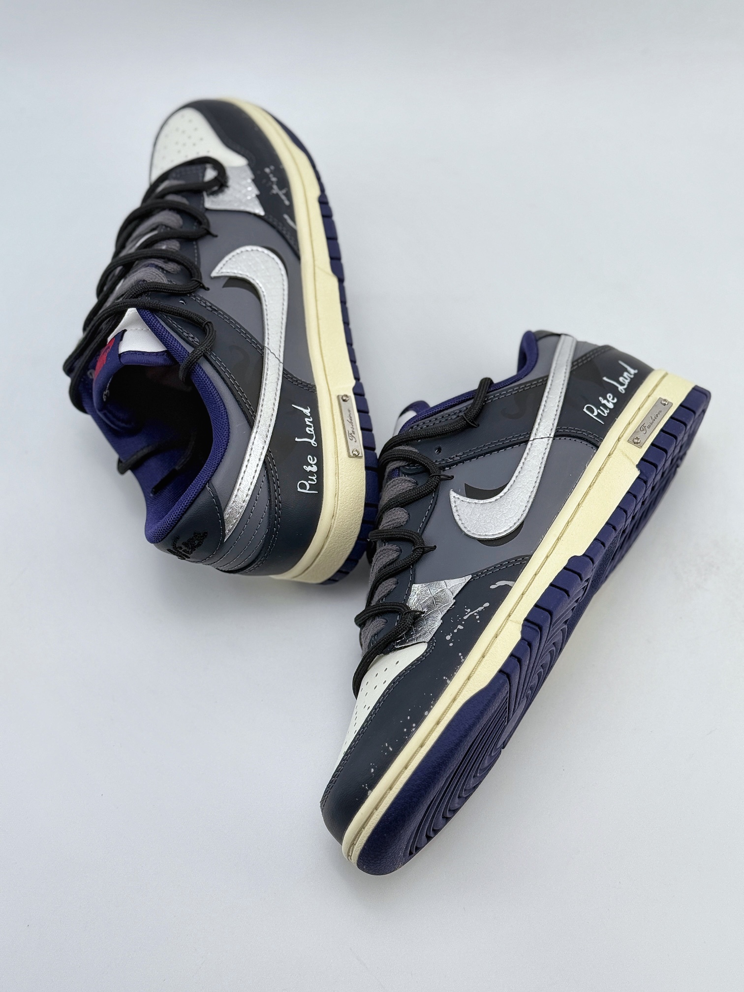 Nike SB Dunk Low 复古街区 解构暗黑系 泼墨贴皮 十字架 黑灰 FV8106-181