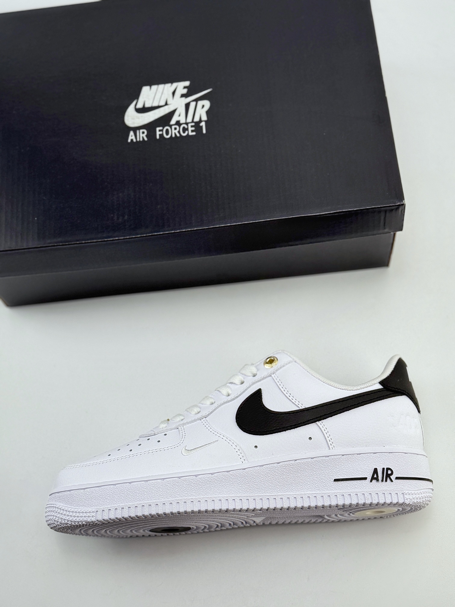 Nike Air Force 1 Low 07 黑白 DQ7658-100