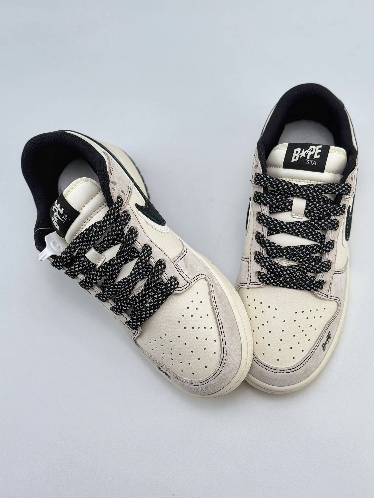 Nike SB Dunk Low x BAPE 白黑双钩满天星  MM1089-017