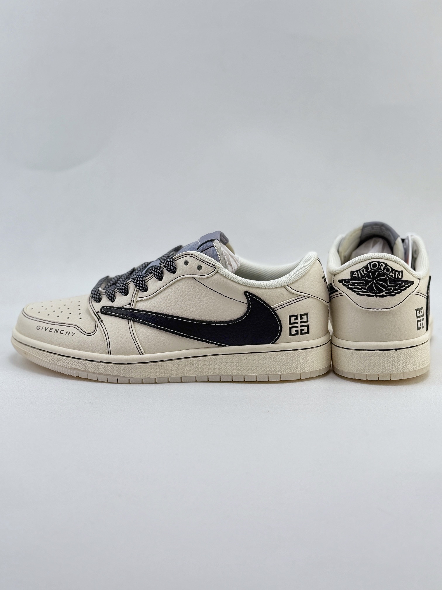 Travis Scott x Nike Air Jordan 1 Low x GIVENCHY 米黑 Air Jordan 1 Low 反转米黑满天星倒钩  XY2688-111