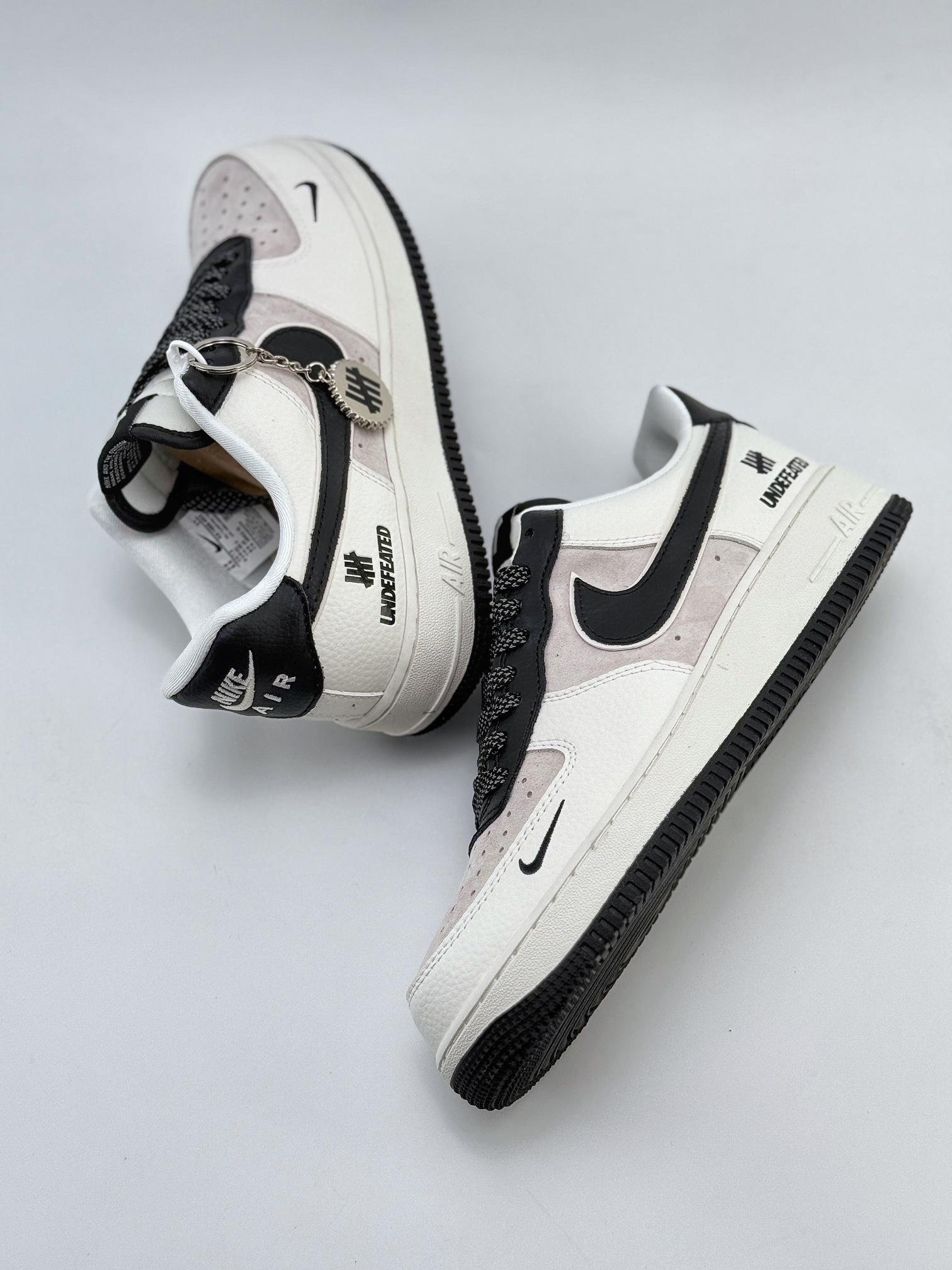 Nike Air Force 1 Low 07 x UNDEFEATED 白黑满天星 KK1988-003