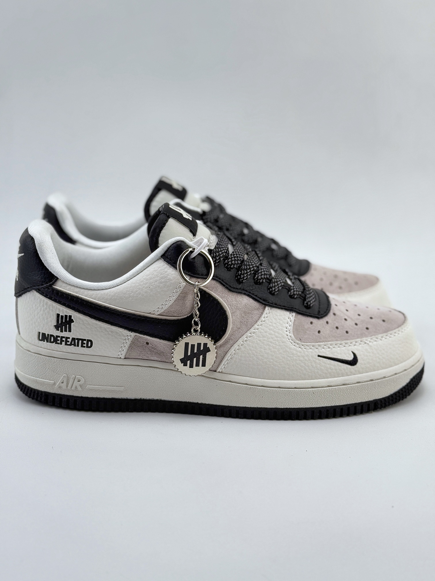 Nike Air Force 1 Low 07 x UNDEFEATED 白黑满天星 KK1988-003