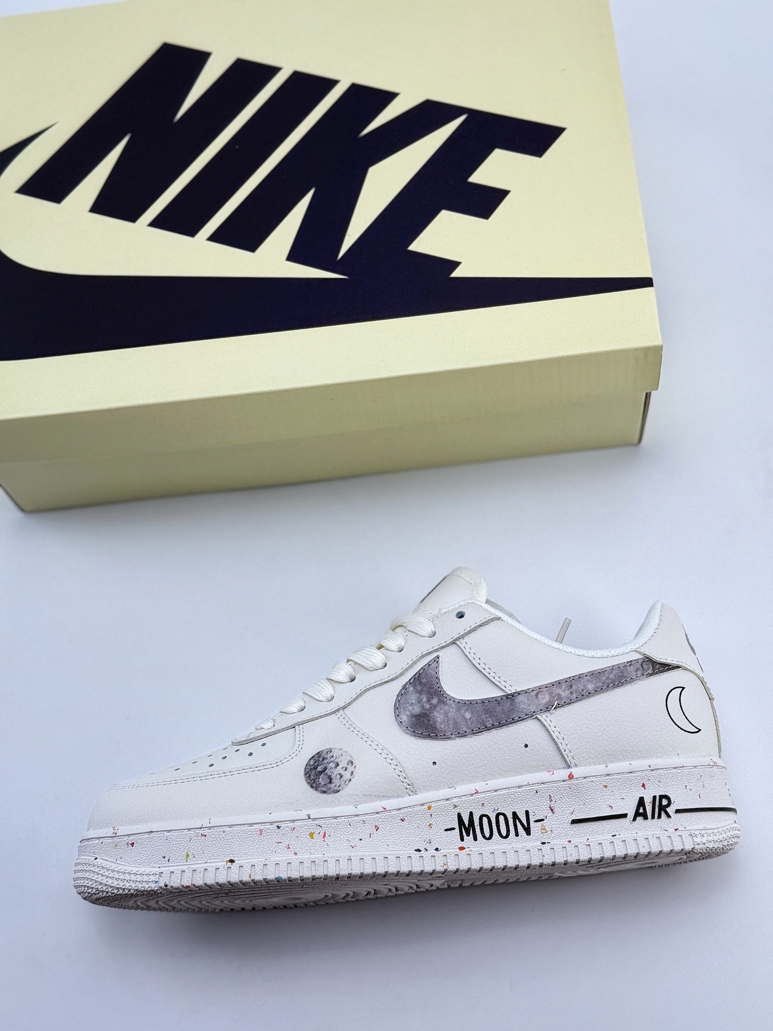 Nike Air Force 1 Low 07 星球 涂鸦 XQ 2481844