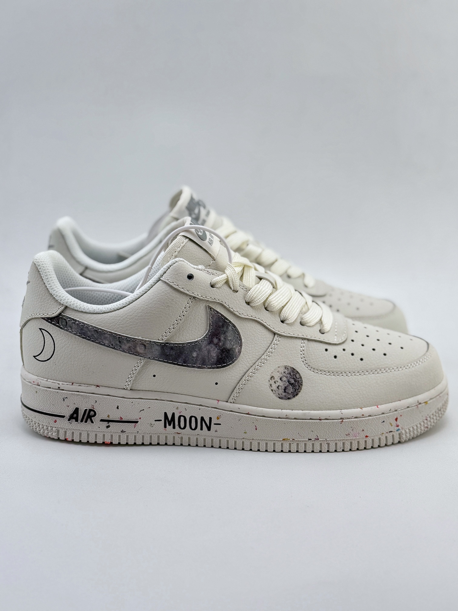 Nike Air Force 1 Low 07 星球 涂鸦 XQ 2481844