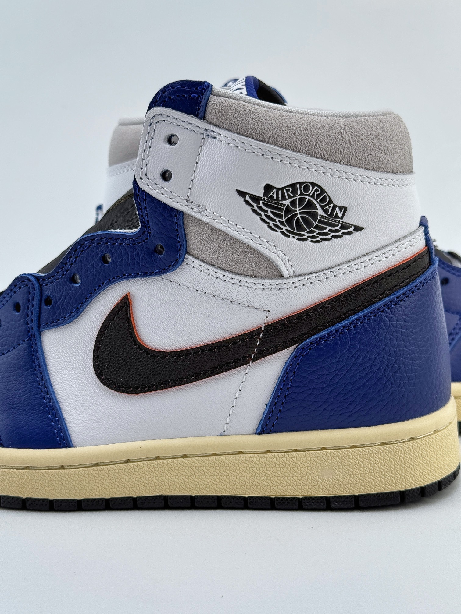 莞产原底面 市售性价比之王 Air Jordan 1 Retro High OG ”White Deep Royal Blue”皇家蓝白黑 DZ5485-100