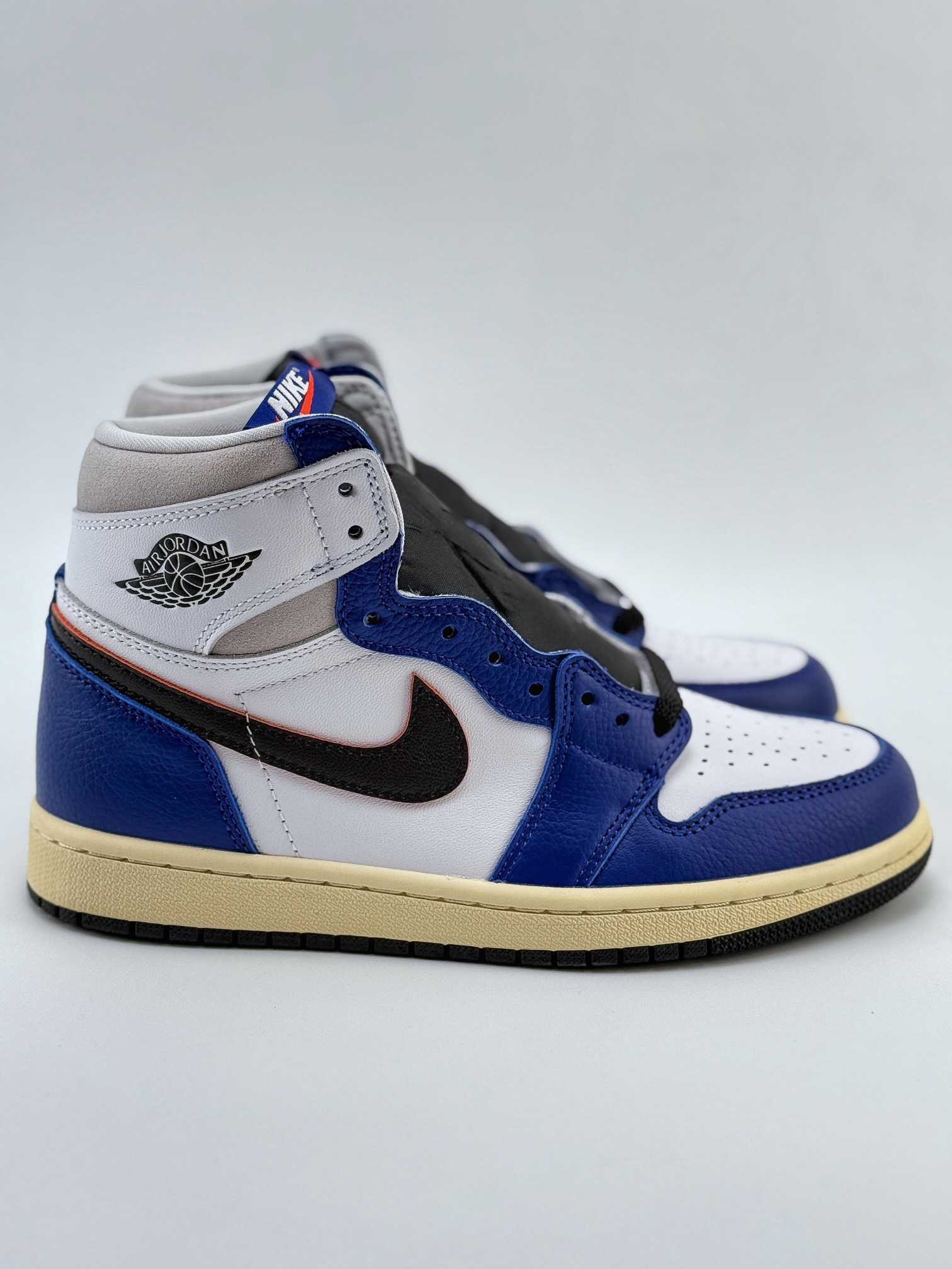 莞产原底面 市售性价比之王 Air Jordan 1 Retro High OG ”White Deep Royal Blue”皇家蓝白黑 DZ5485-100