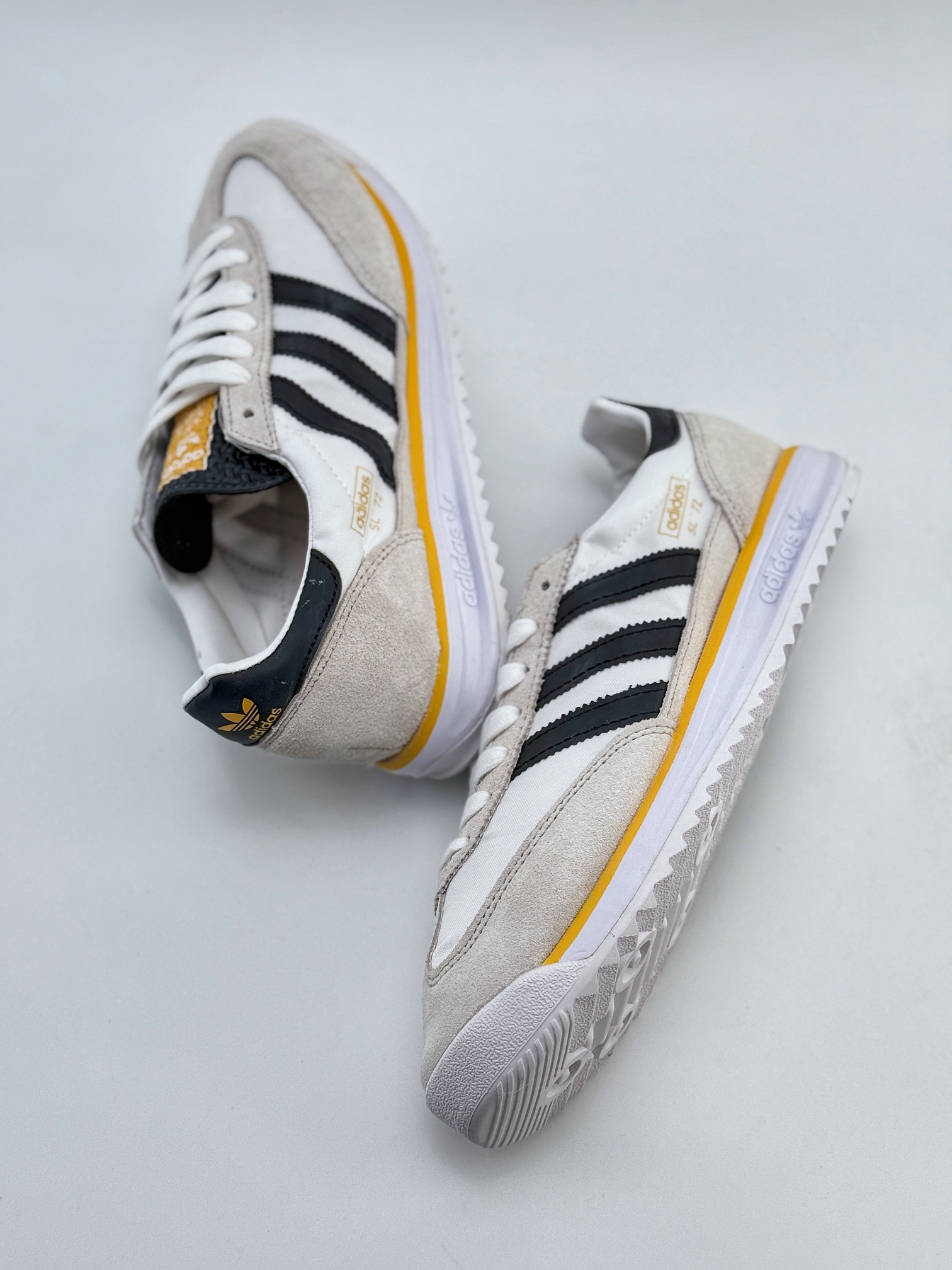 adidas Originals SL 72 RS 阿迪休闲防滑耐磨低帮板鞋 IH4823