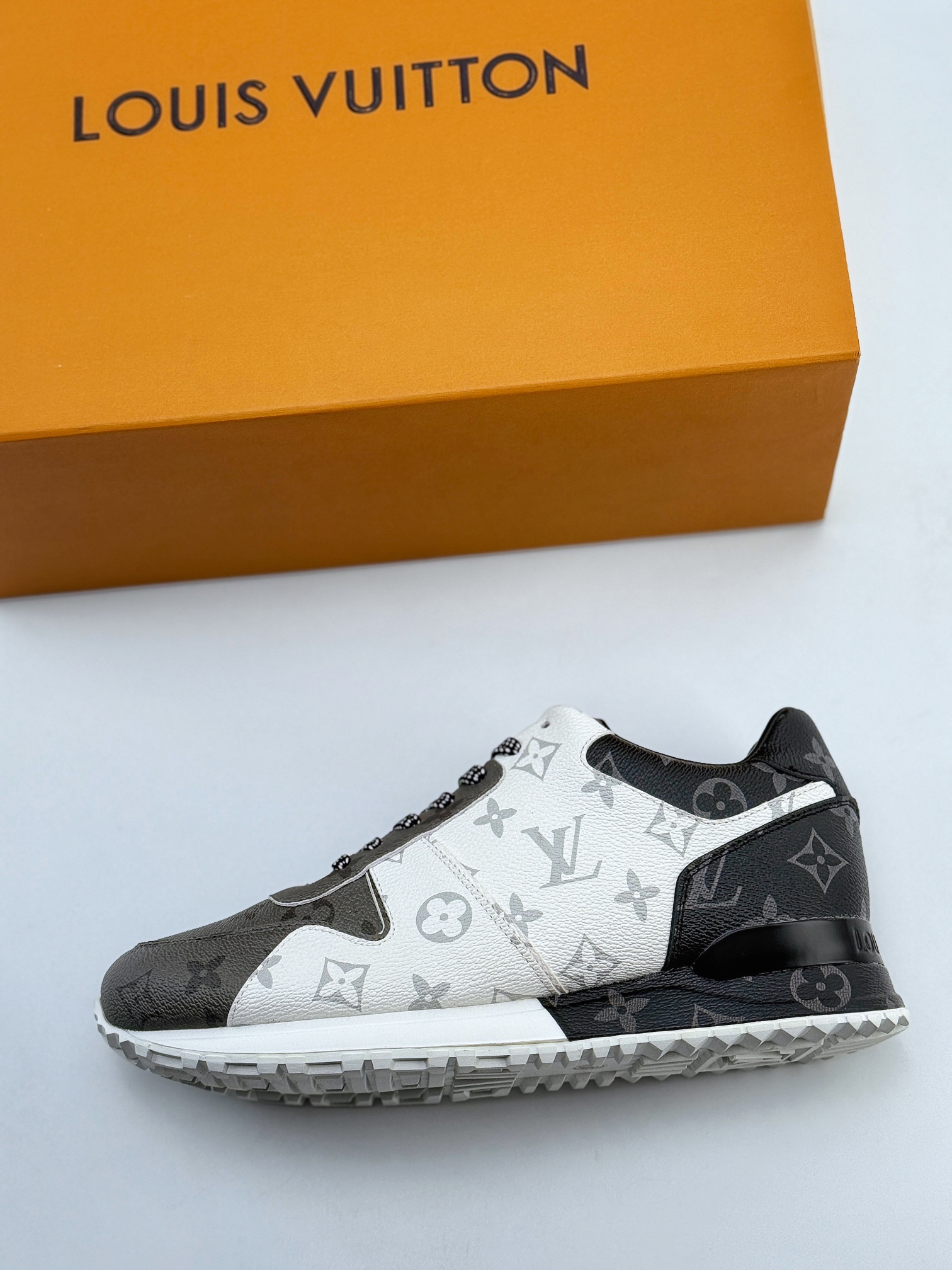 Louis Vuitton Archlight Sneakers 探视系列真皮拼色复古老爹风休闲运动鞋