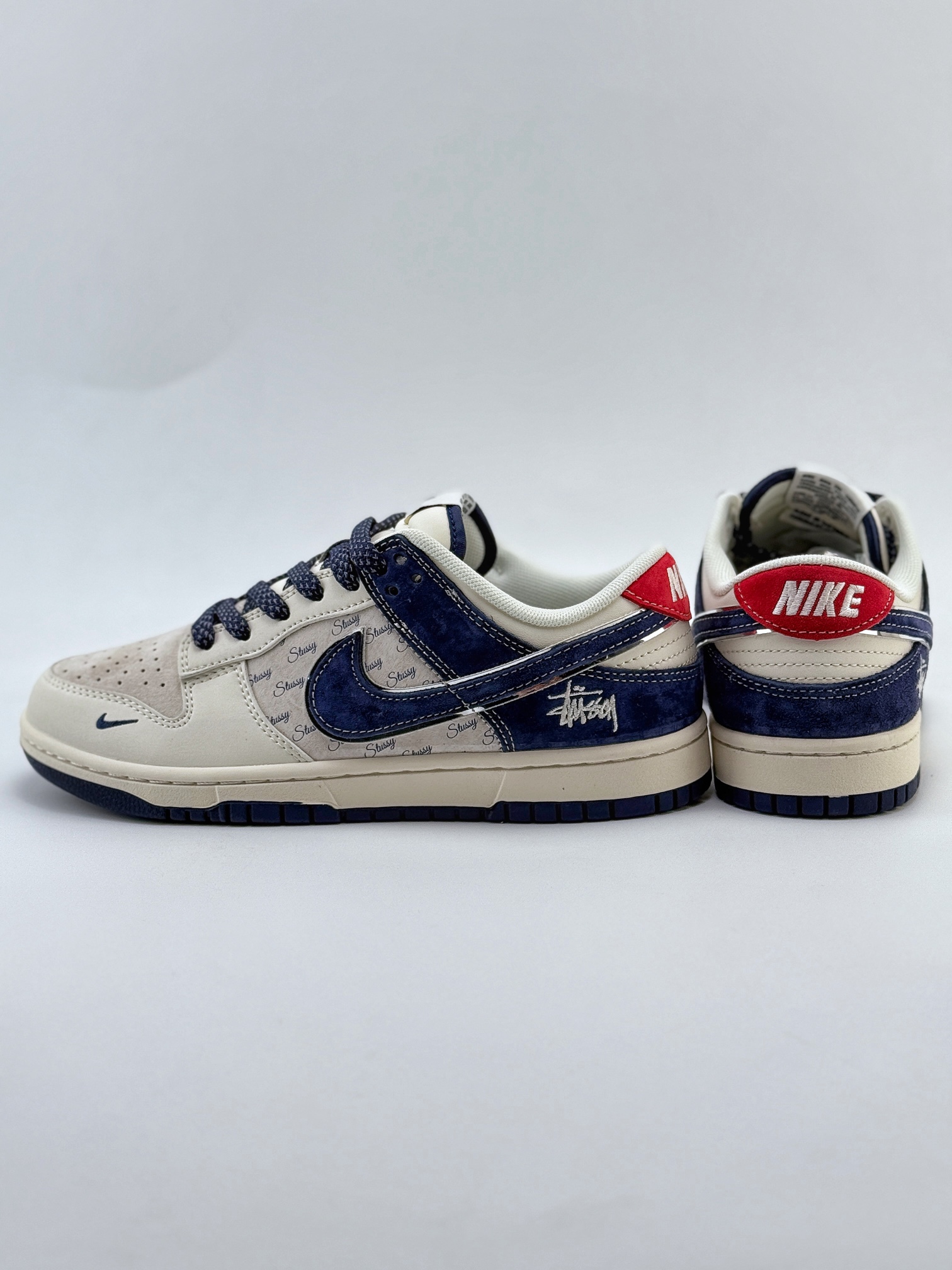 Nike SB Dunk Low x Stussy 白红蓝小钩满天星  XX2025-609