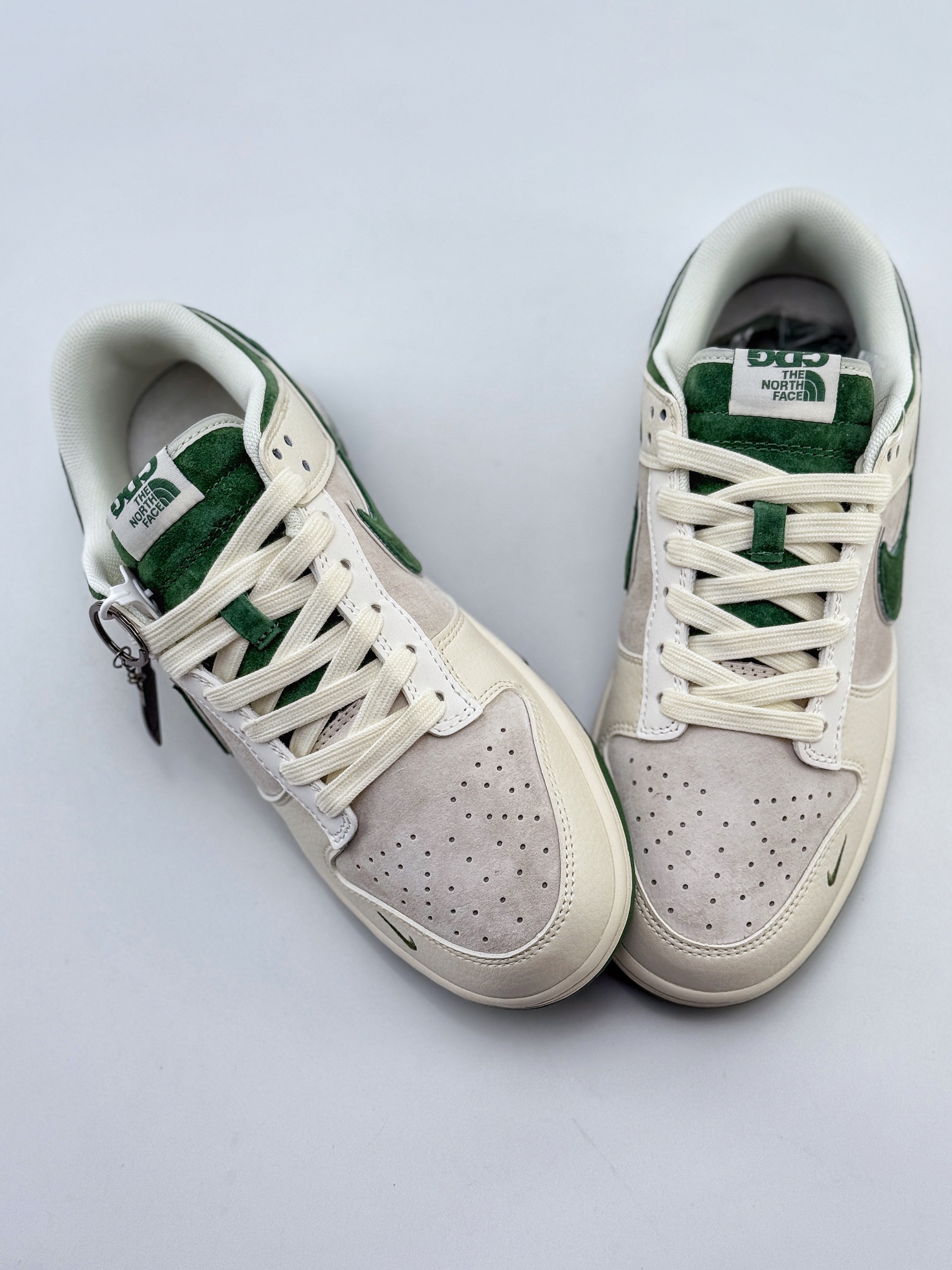 Nike SB Dunk Low x The North Face 白绿小钩  DQ1098-511