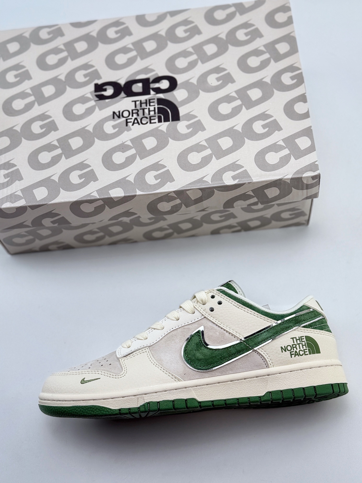 Nike SB Dunk Low x The North Face 白绿小钩  DQ1098-511