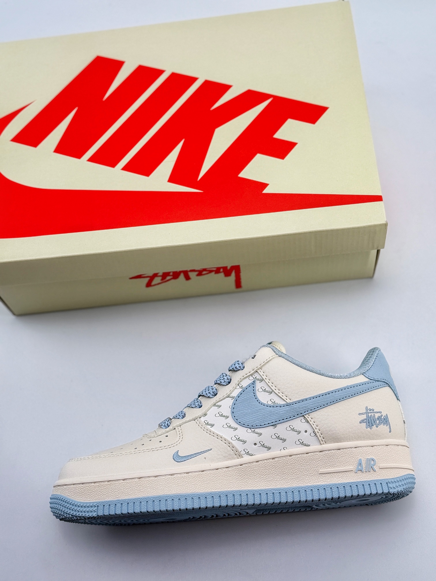 Nike Air Force 1 Low 07 x Stussy 白天蓝满天星 XZ3328-002