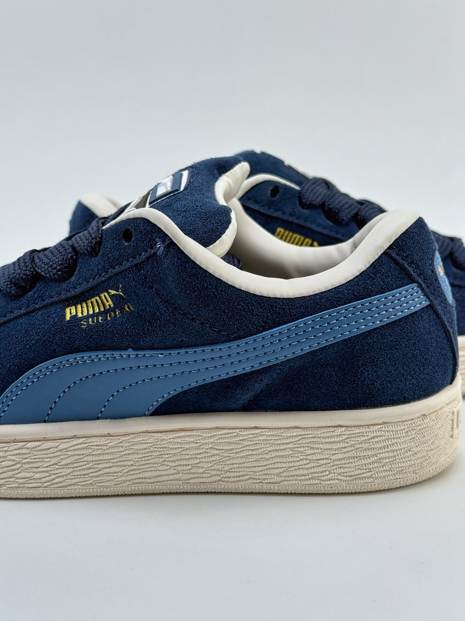 PUMA Suede XL 百搭单品 厚鞋舌轻便防滑低帮板鞋 395205-17