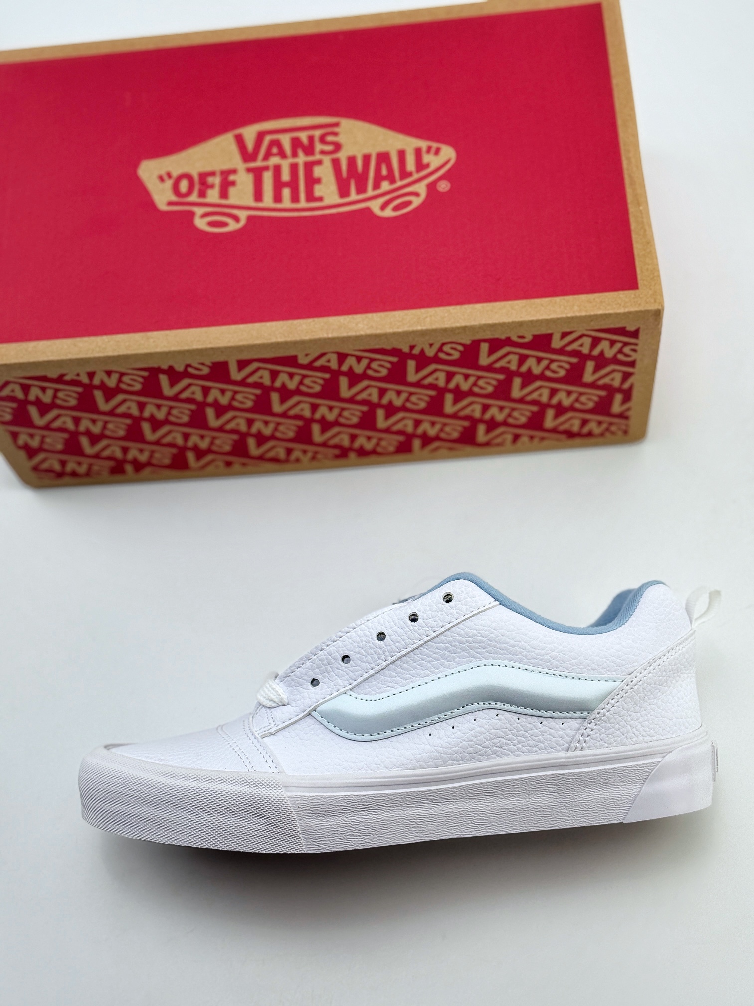 Vans Classics Knu Skool 范斯官方 荔枝纹全白皮面蓝色内里面包鞋