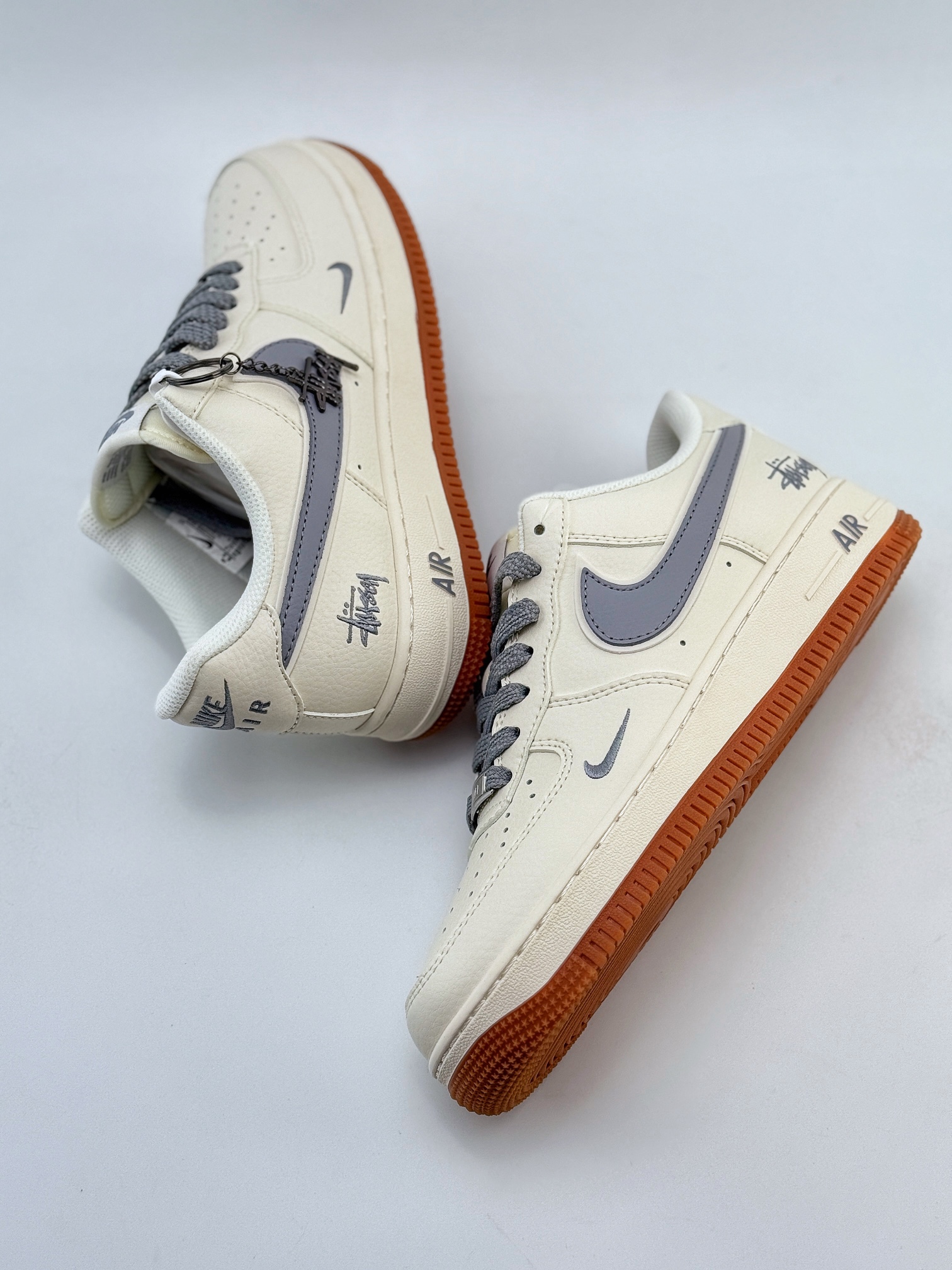 Nike Air Force 1 Low 07 x Stussy 米银小钩满天星  XZ5688-003