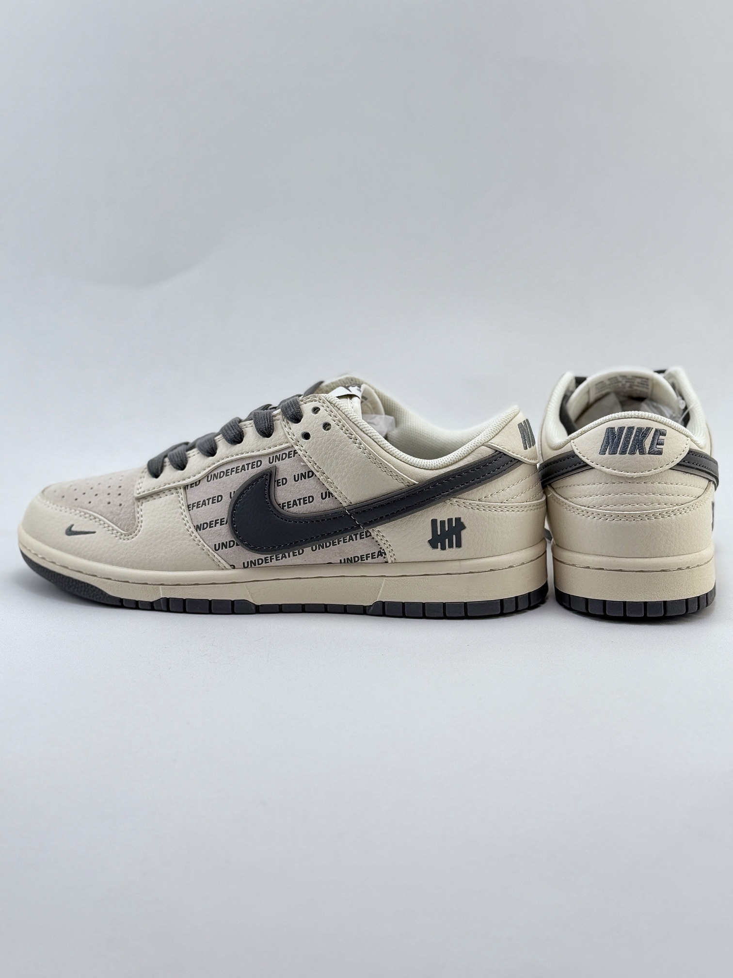 Nike SB Dunk Low x UNDEFEATED 米灰小钩  XX2026-679