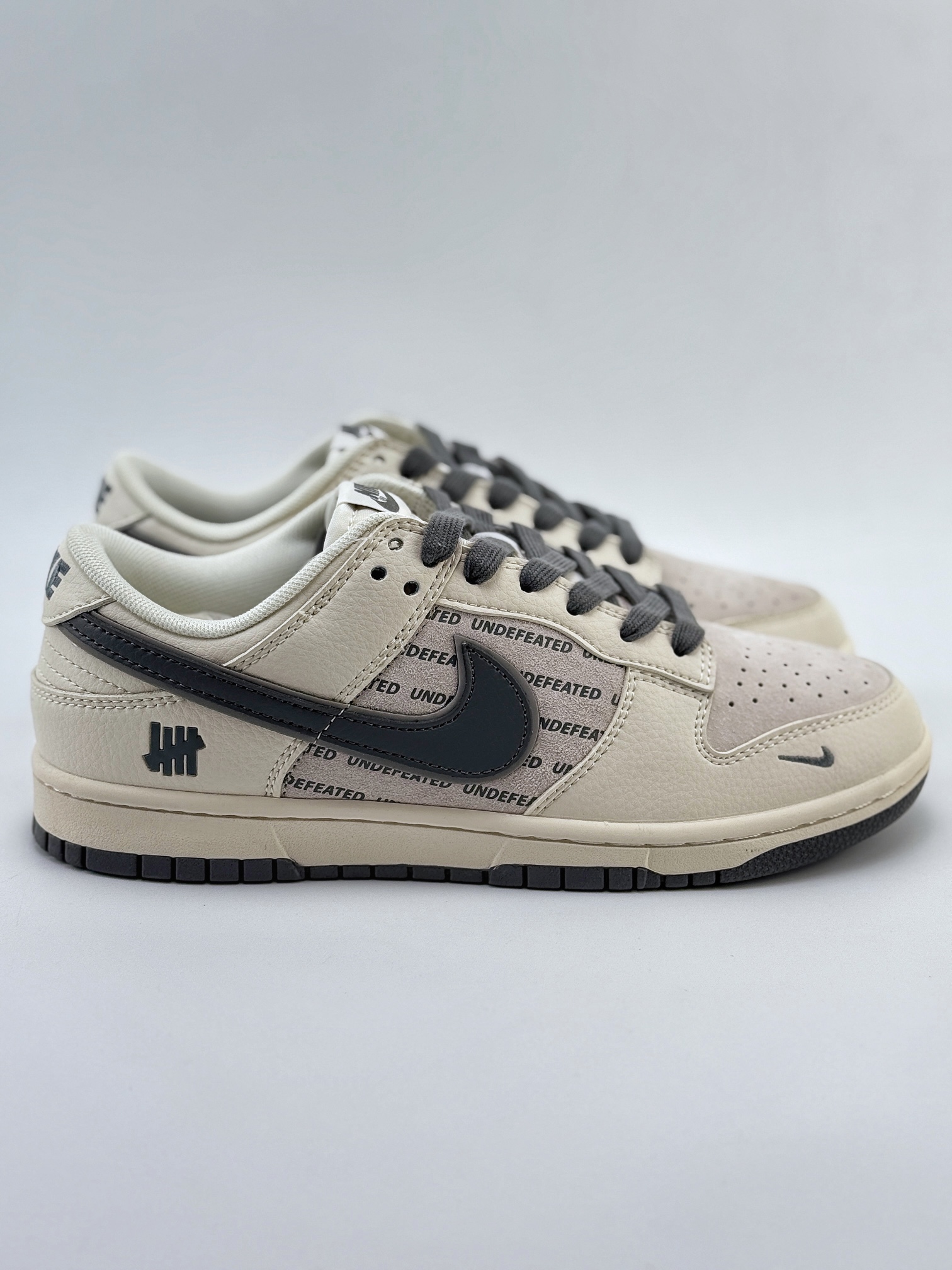 Nike SB Dunk Low x UNDEFEATED 米灰小钩  XX2026-679