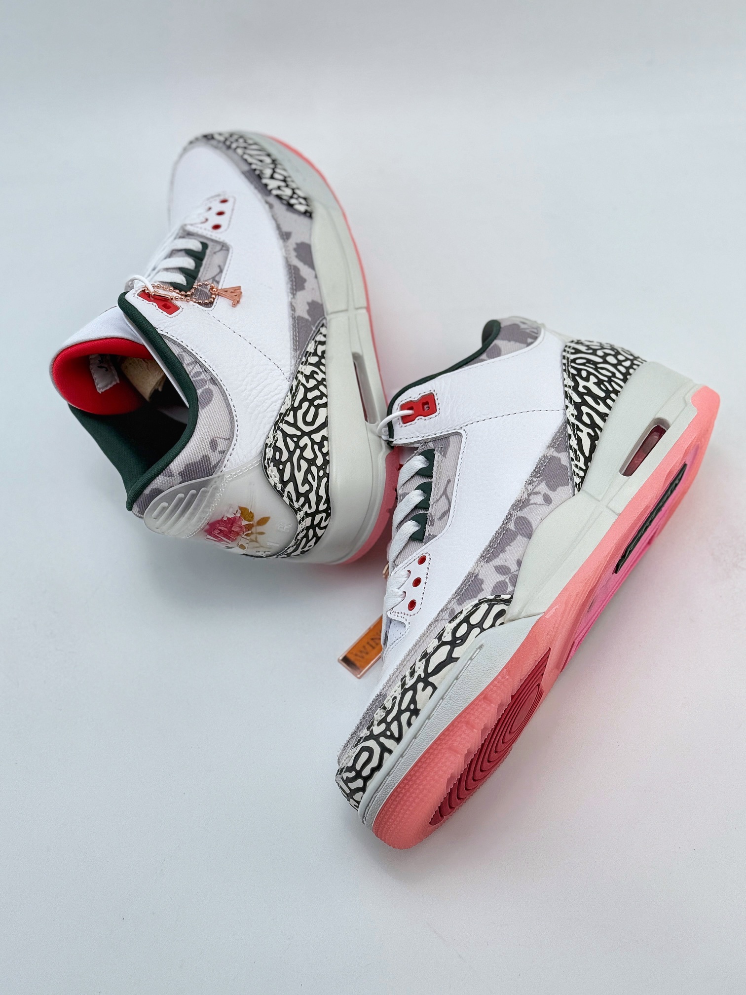 Air Jordan 3 Retro ”Wings Foundation” 复刻巴黎 HM6993-100