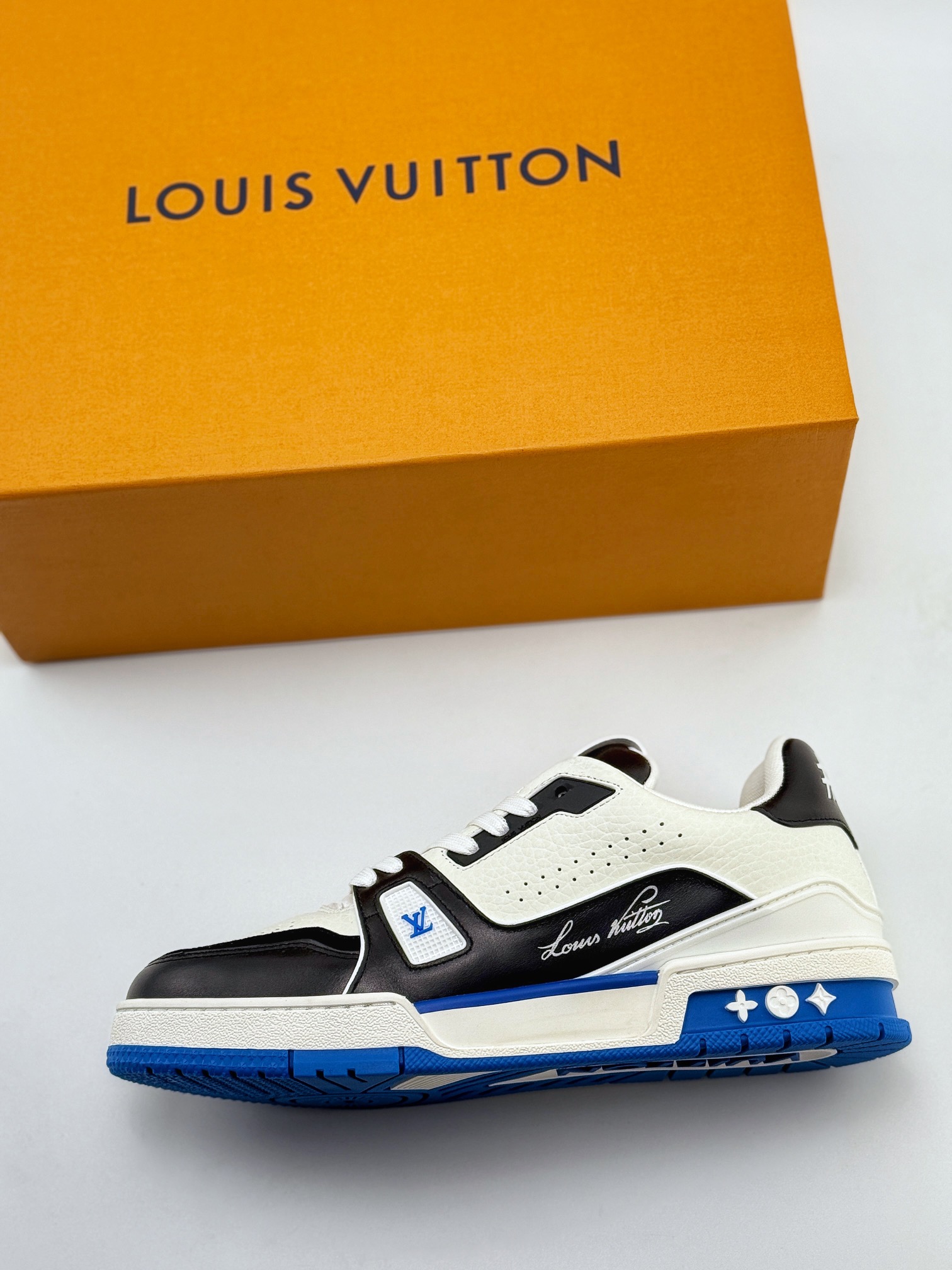 新货Louis Vuitton 路易威登 LV Trainer 低帮休闲板鞋