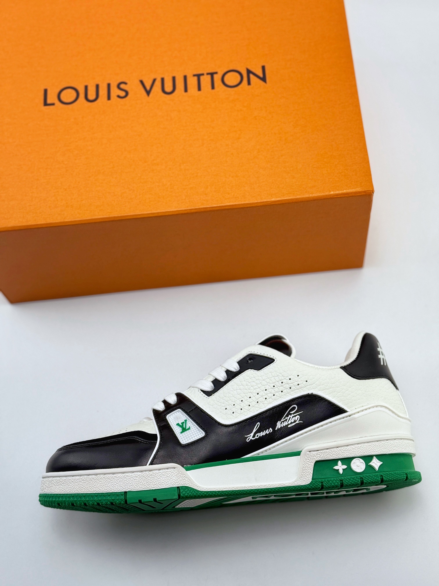 新货Louis Vuitton 路易威登 LV Trainer 低帮休闲板鞋