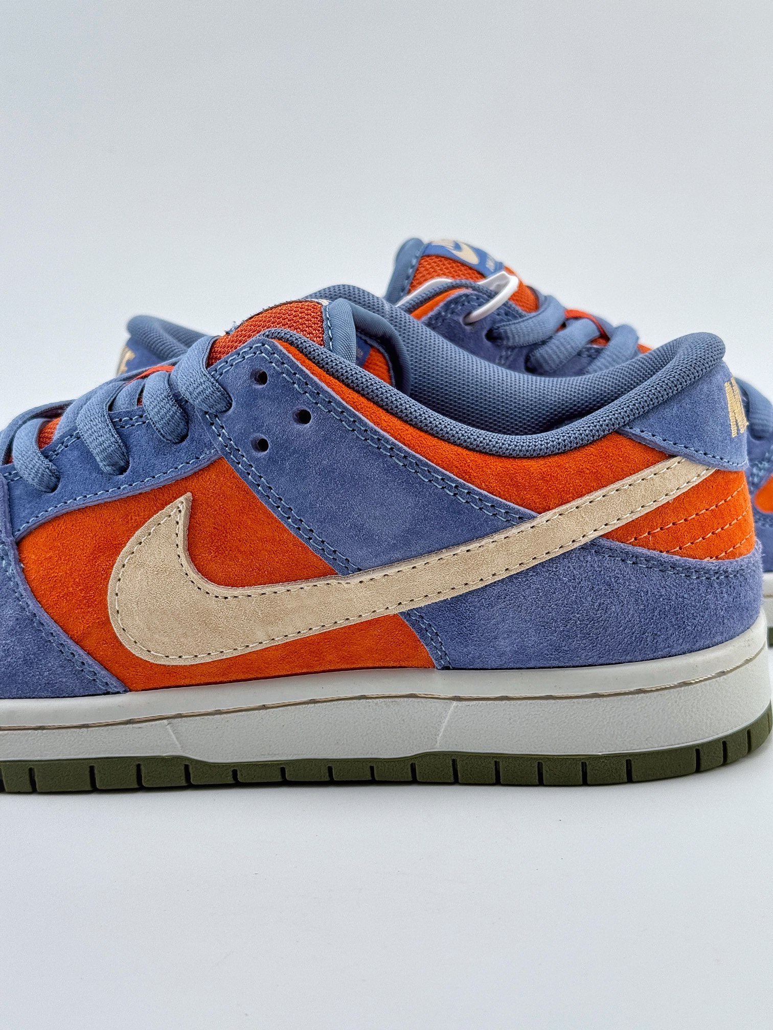 NIKE SB Dunk Low ”Light Carbon” 蓝棕米  HF3063-002