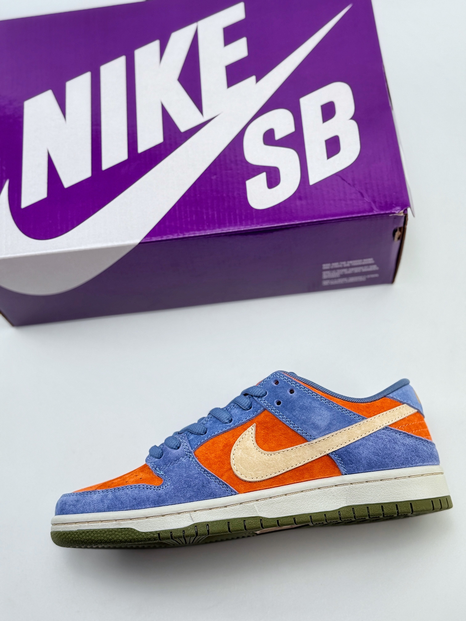 NIKE SB Dunk Low ”Light Carbon” 蓝棕米  HF3063-002